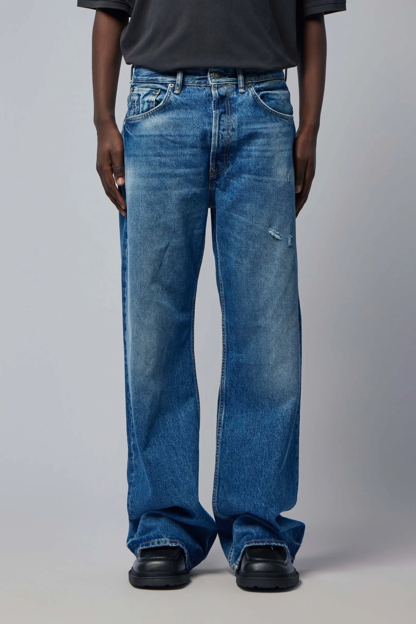 2021m Vintage Blue - Image 2