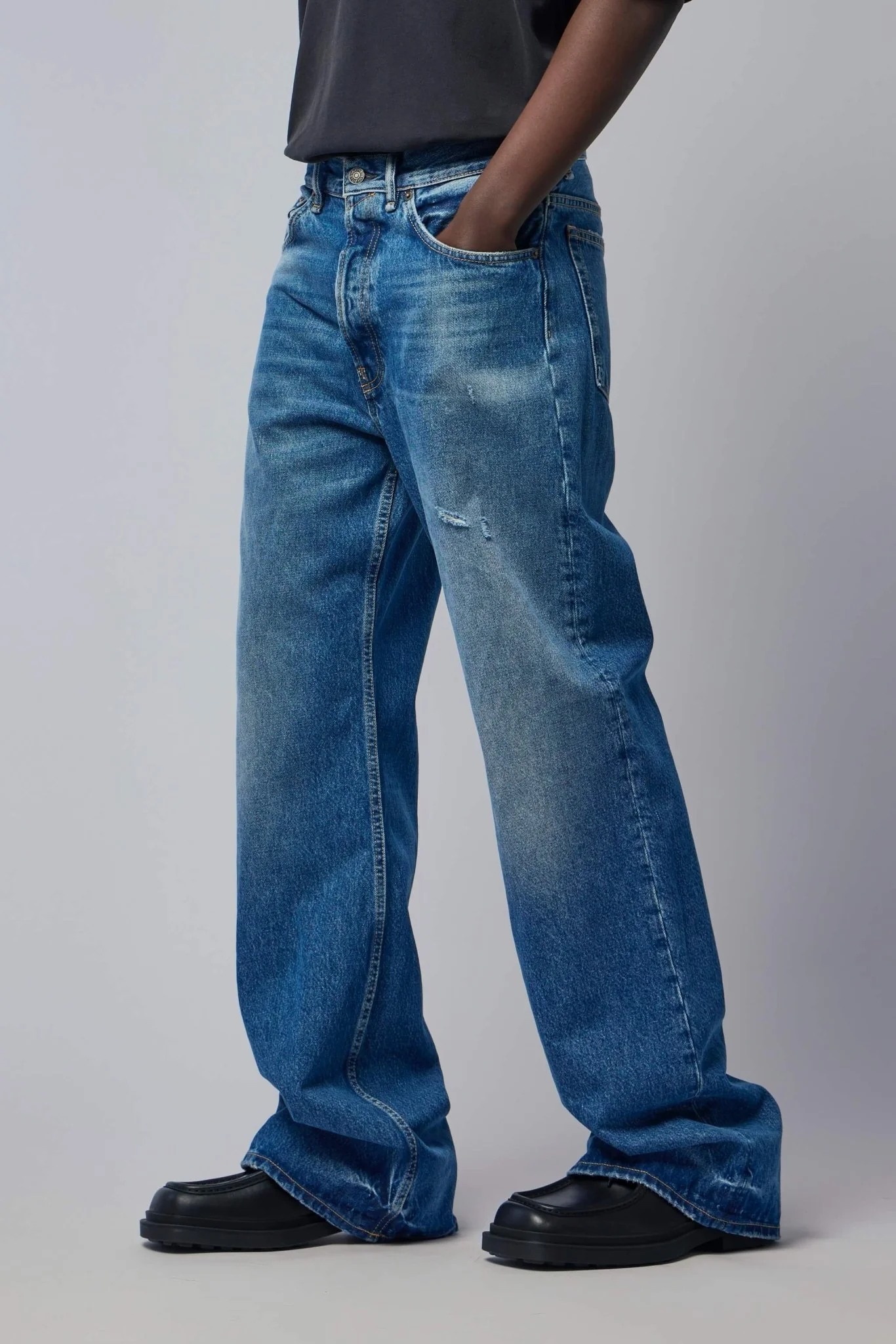 2021m Vintage Blue - Image 3