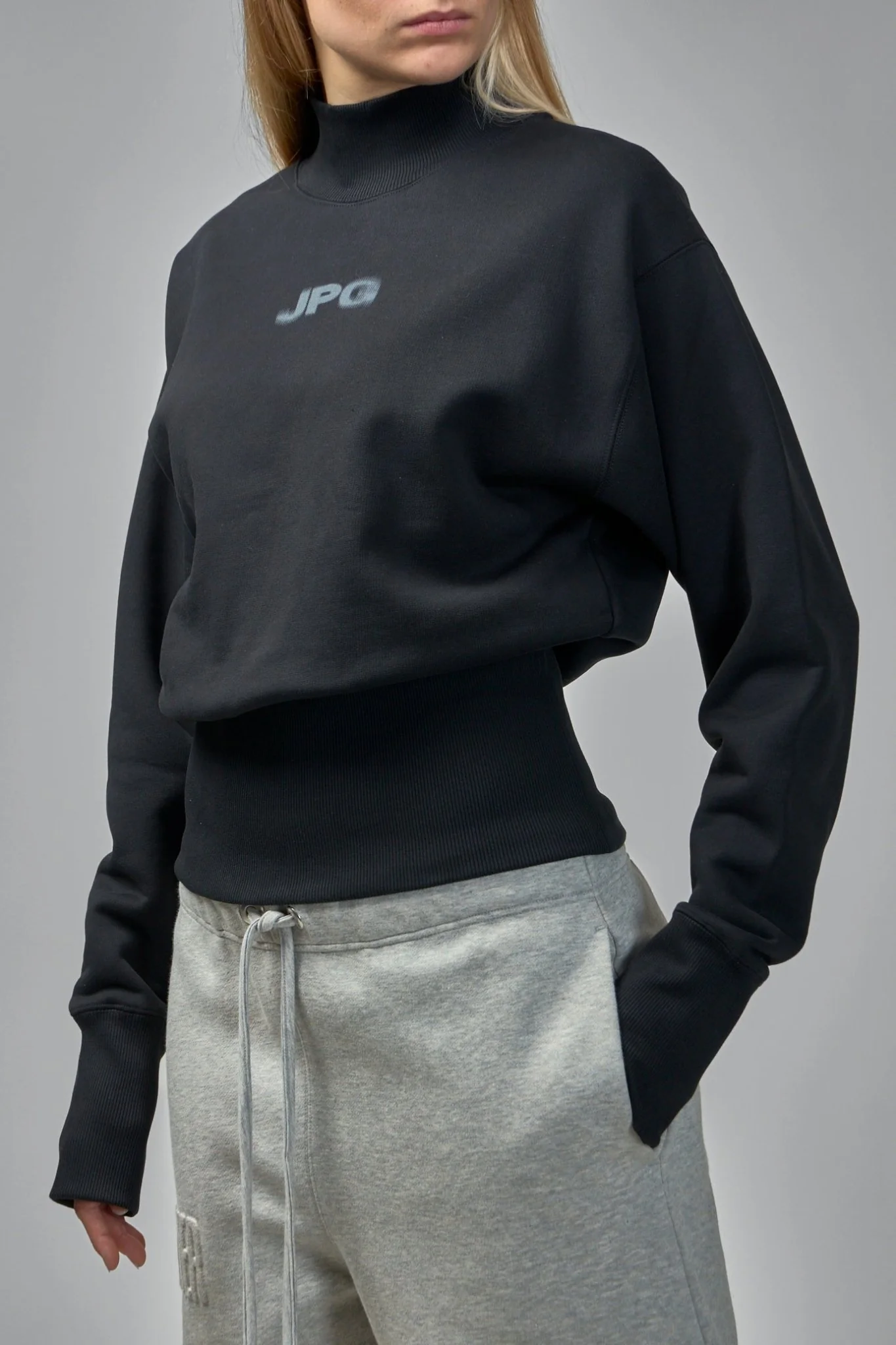 Cropped Crew Neck - Image 4