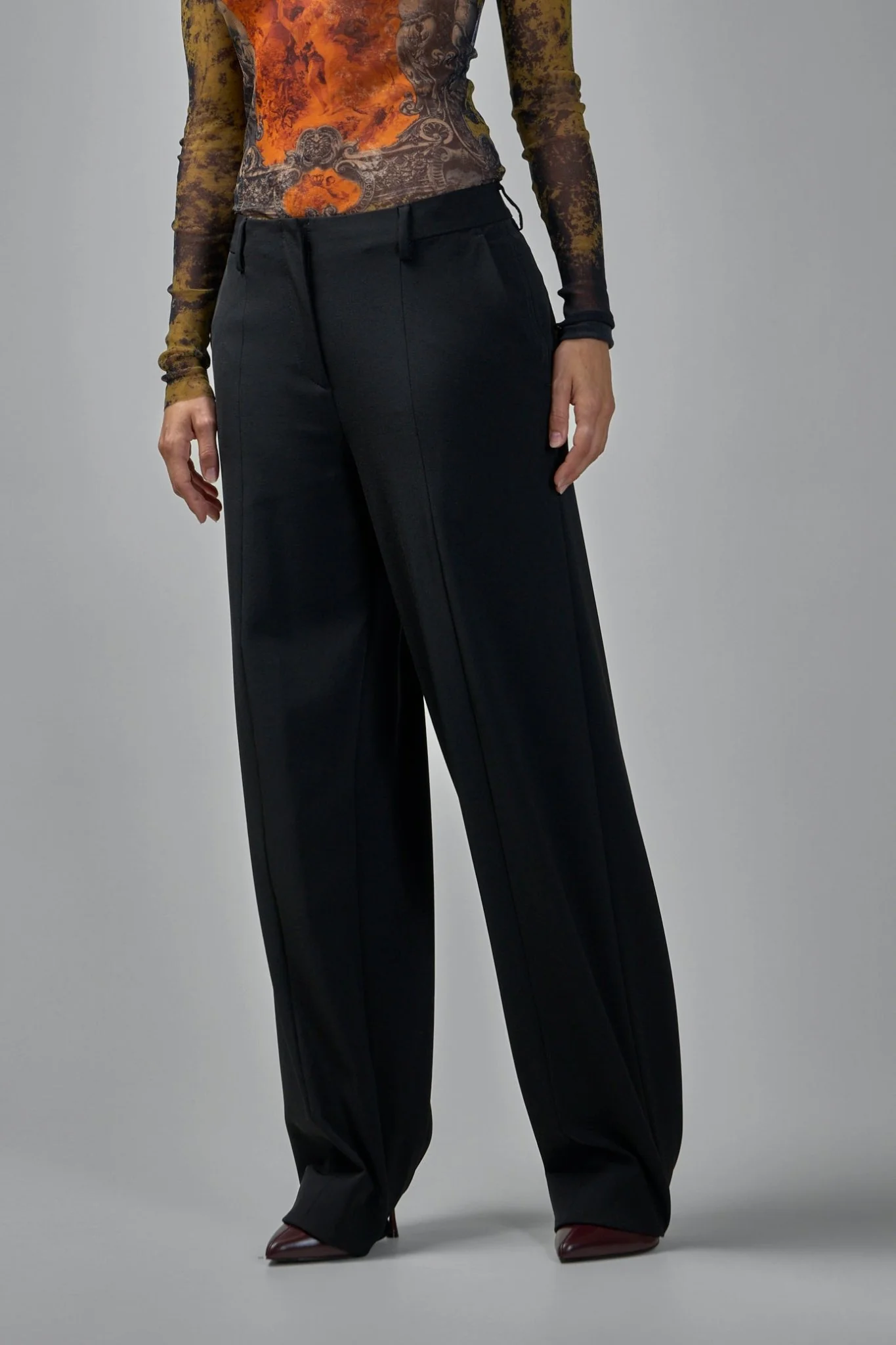 Tailoring Pants with Undershoe Straps - Image 4