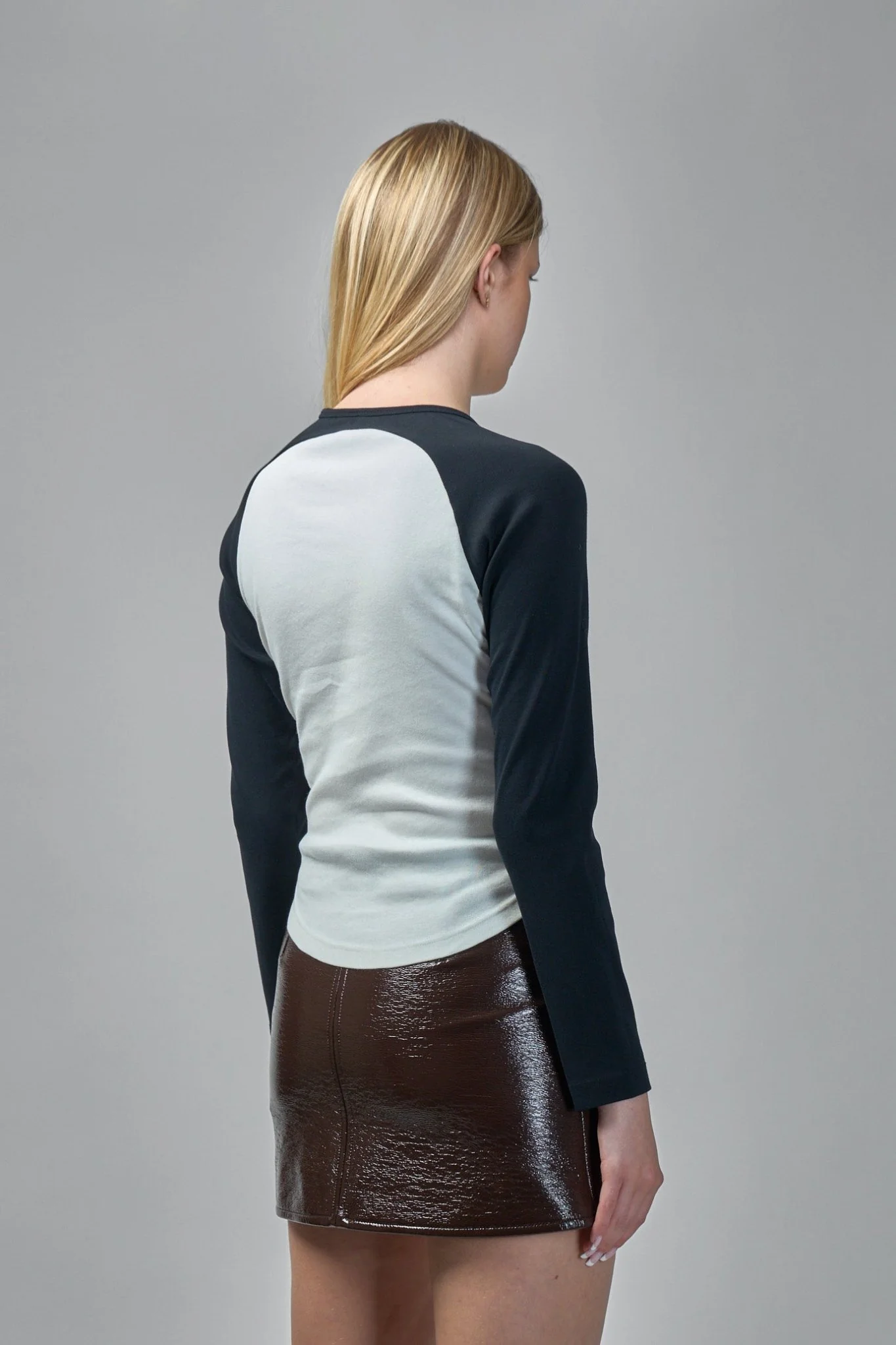 Circle Contrast T-shirt - Image 3