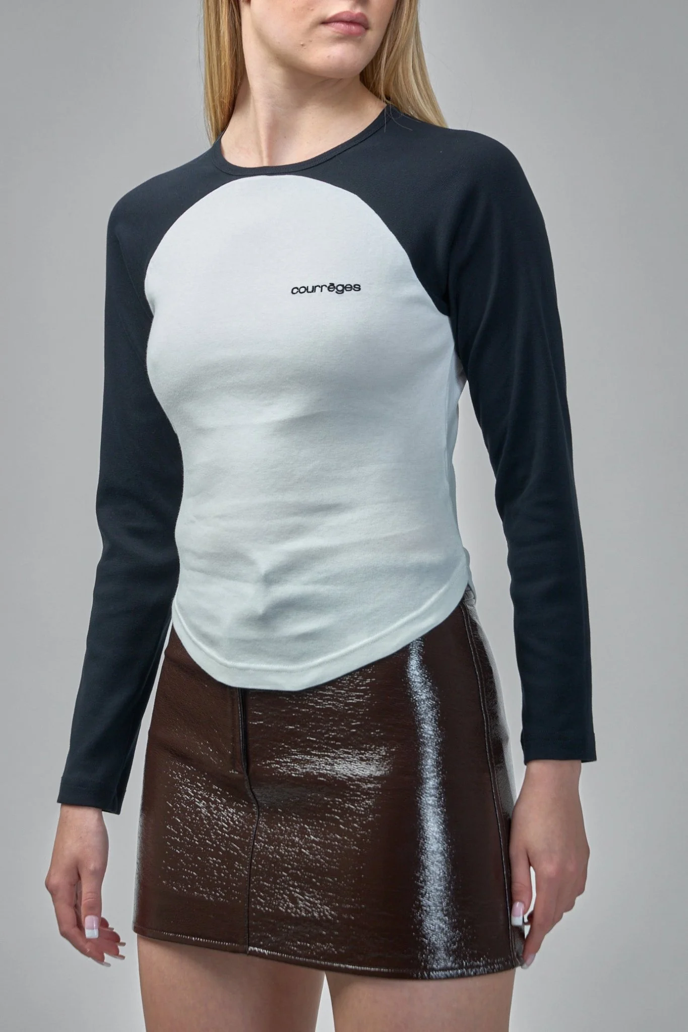 Circle Contrast T-shirt - Image 4