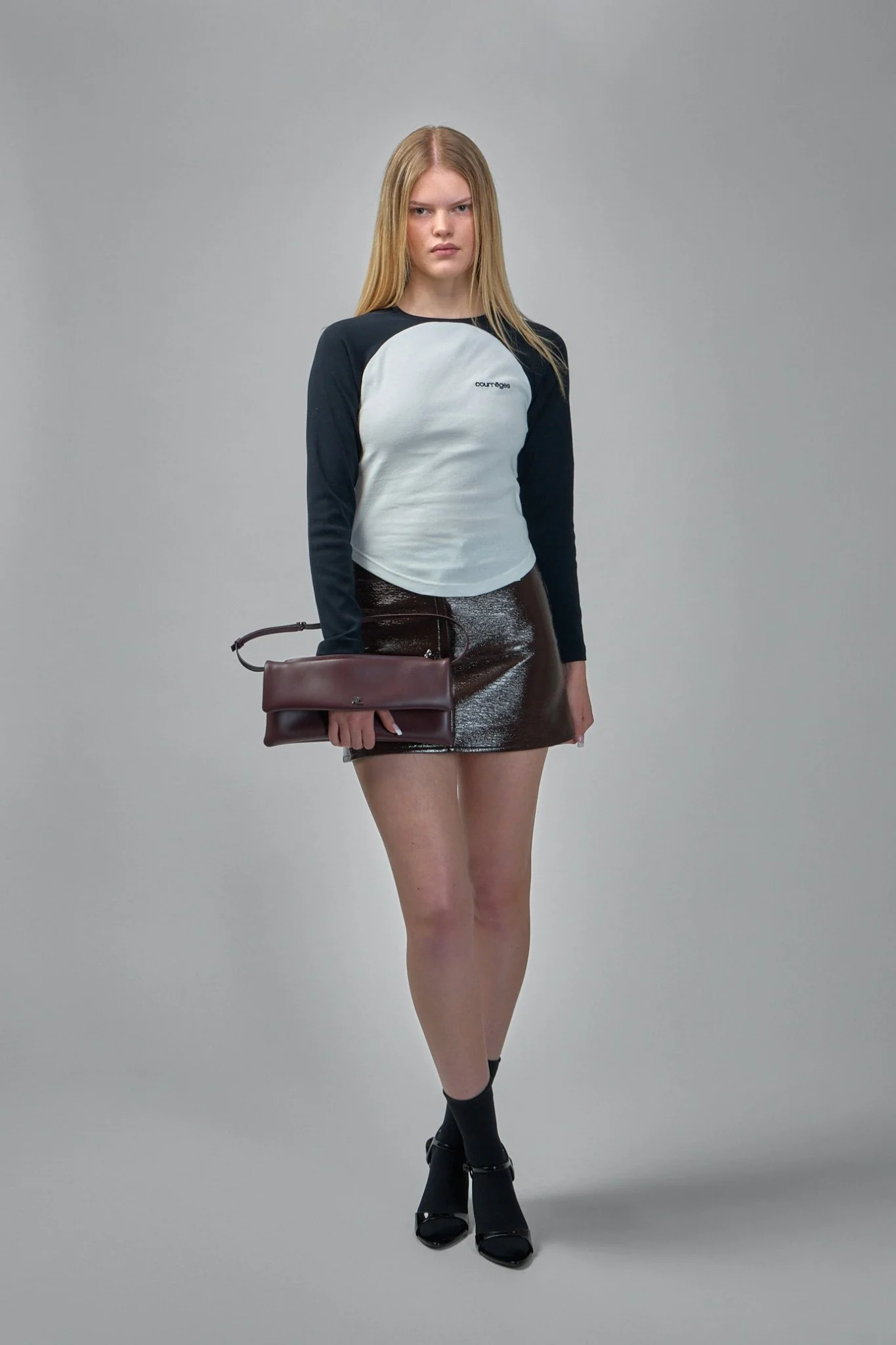 Circle Contrast T-shirt - Image 5