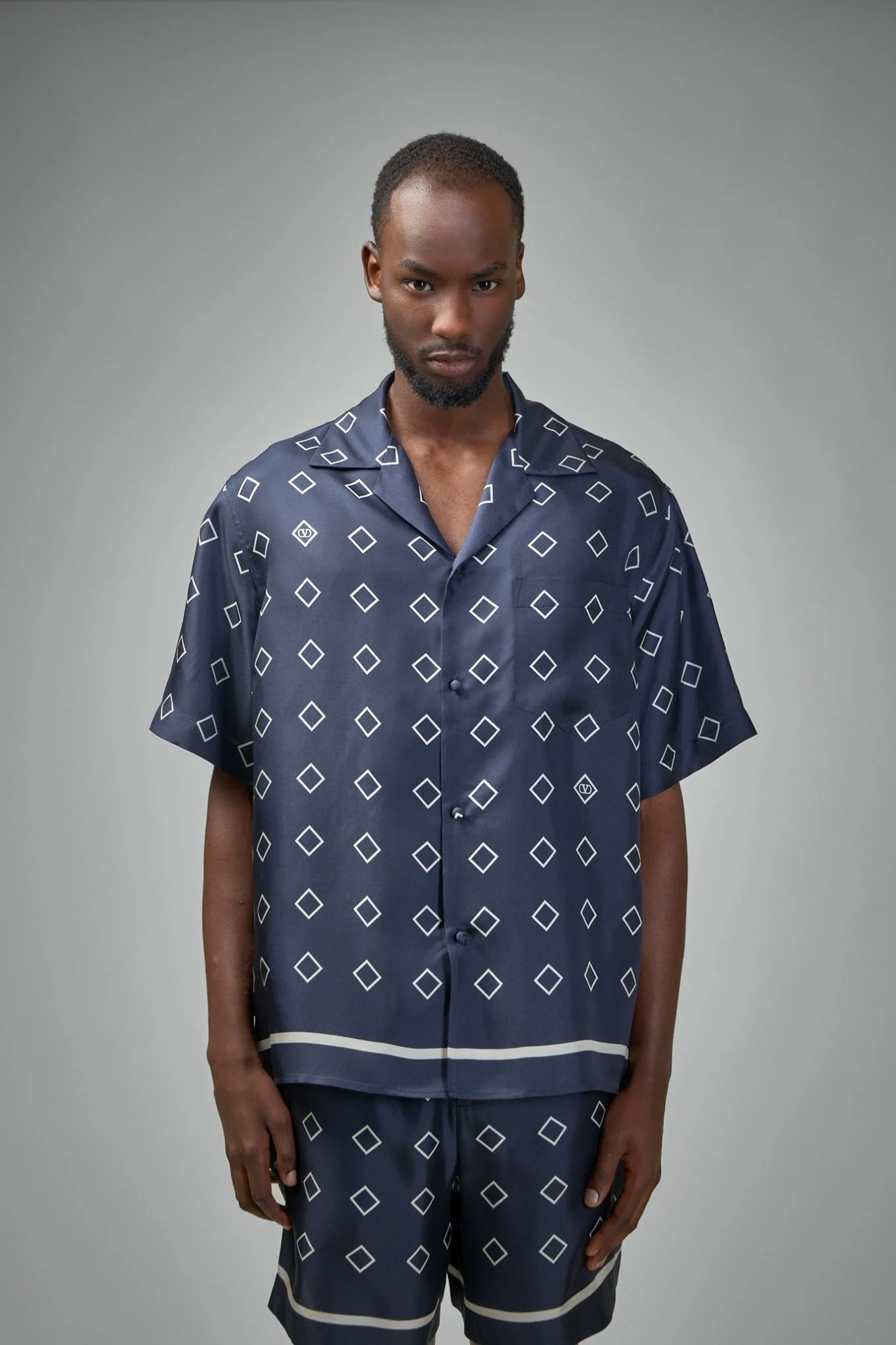 Sale >50% OFF