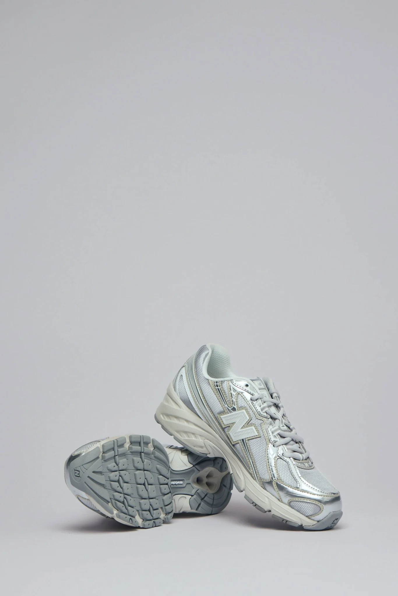 740 Sneaker - Image 5