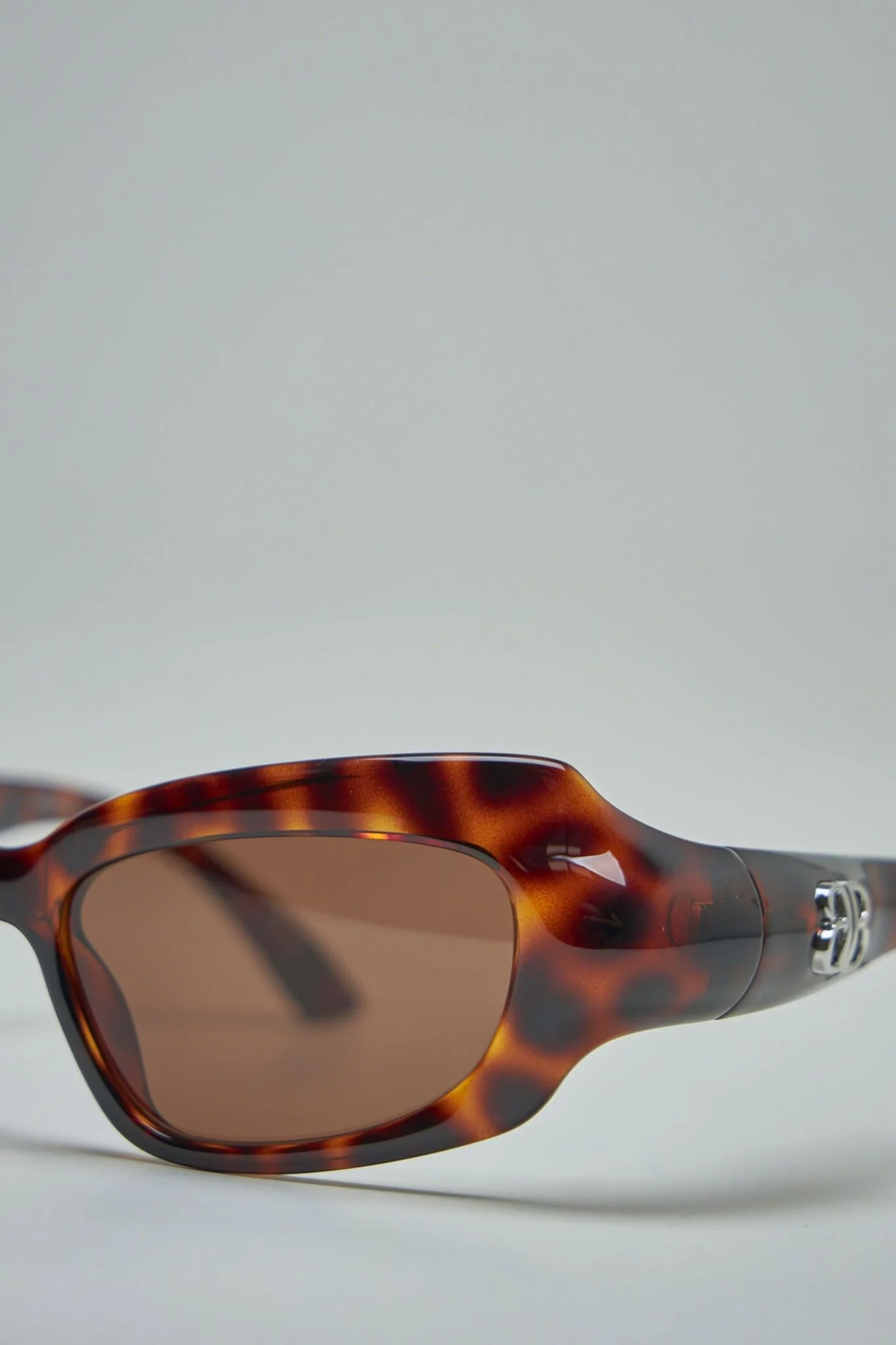 Palazzo Rectangle Sunglasses - Image 5