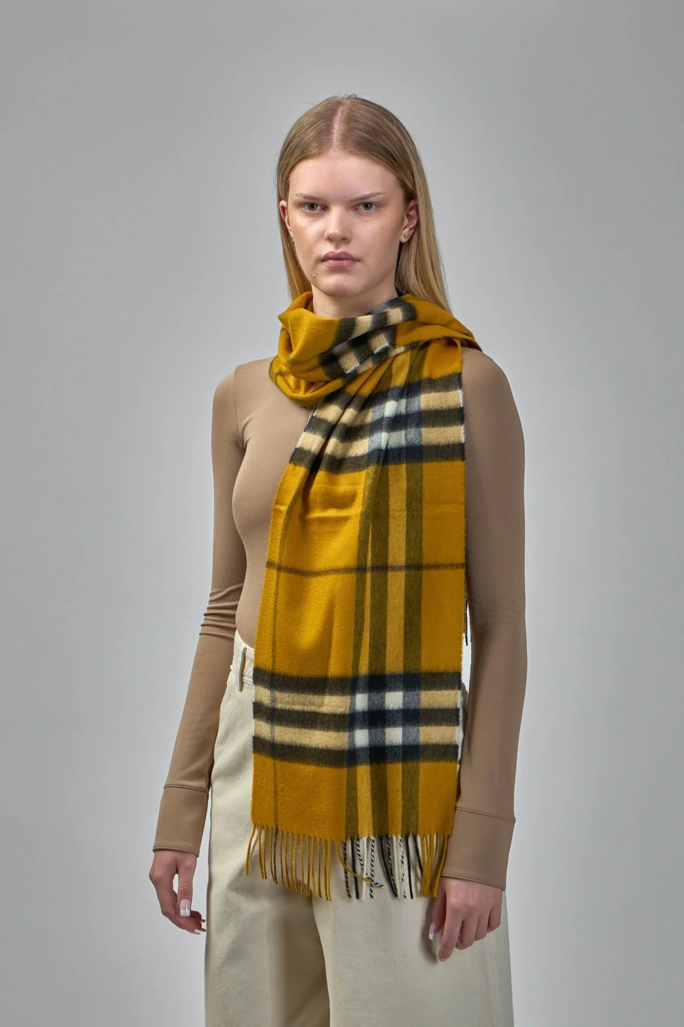 Embroidered Cashmere Scarf - Image 4