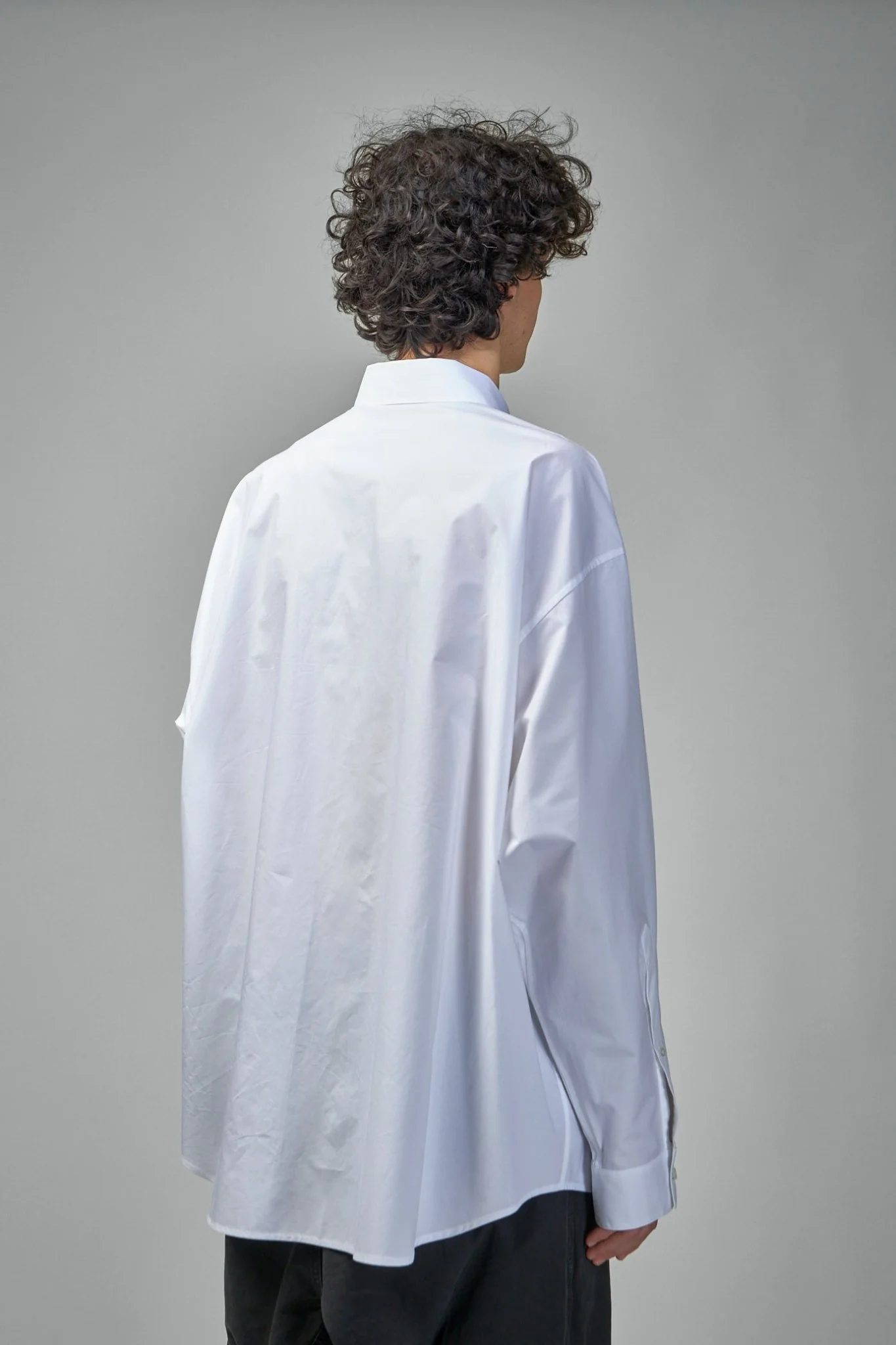Minimal Oversized Shirt - Image 3