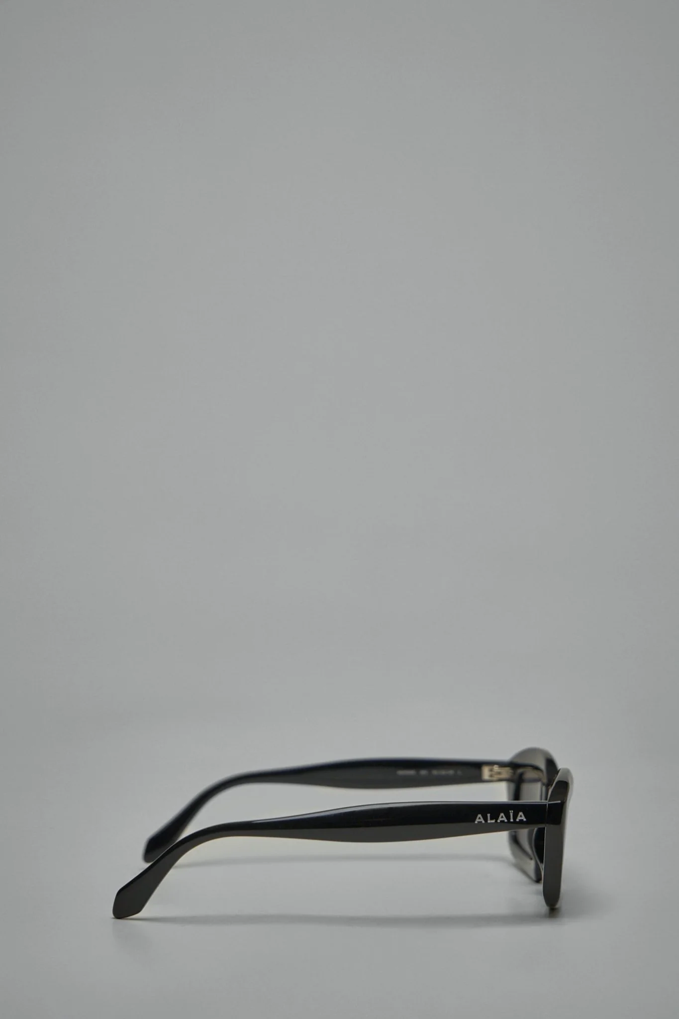 Rectangular Sunglasses - Image 3