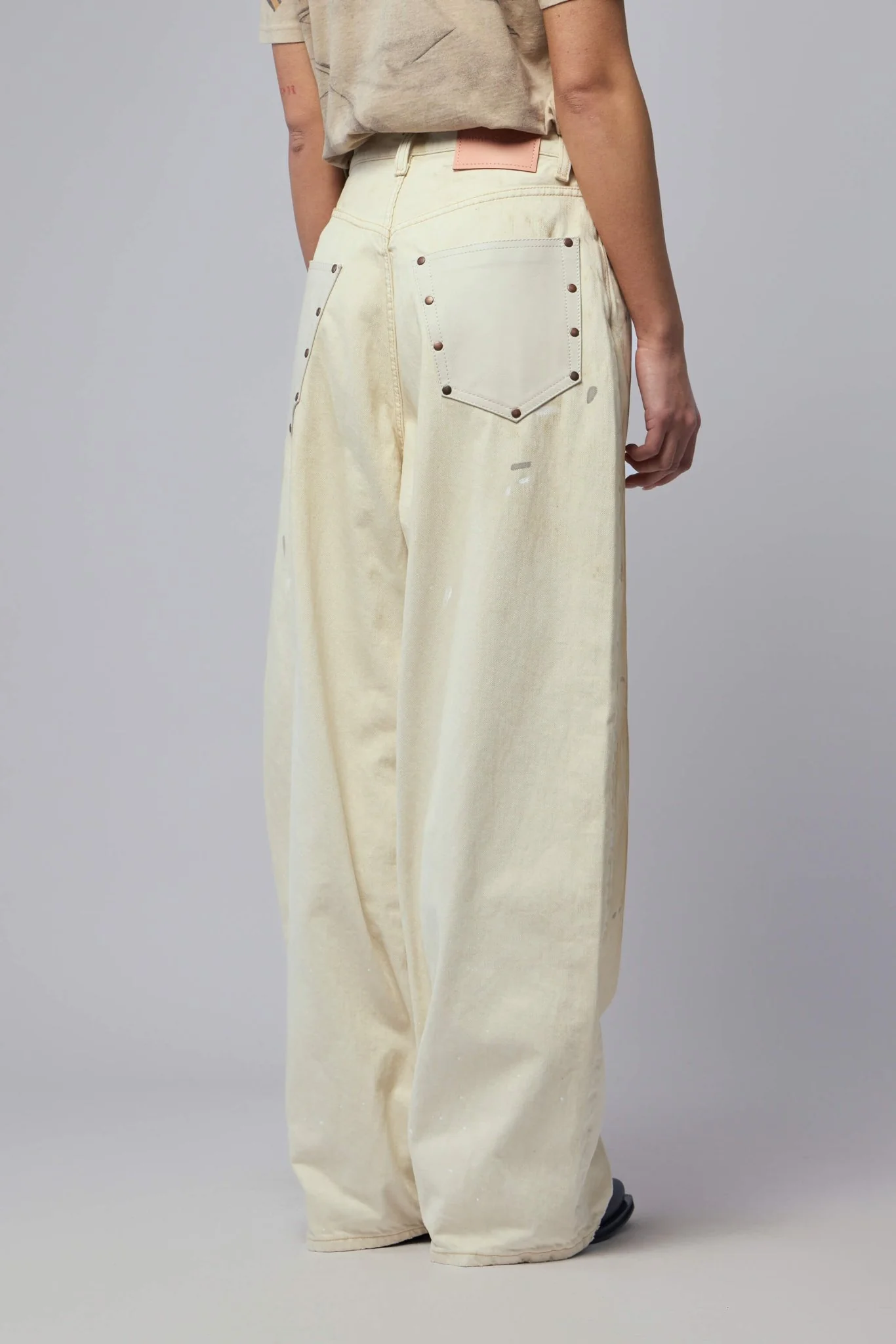 2023 U White Trafalgar Leather - Image 4