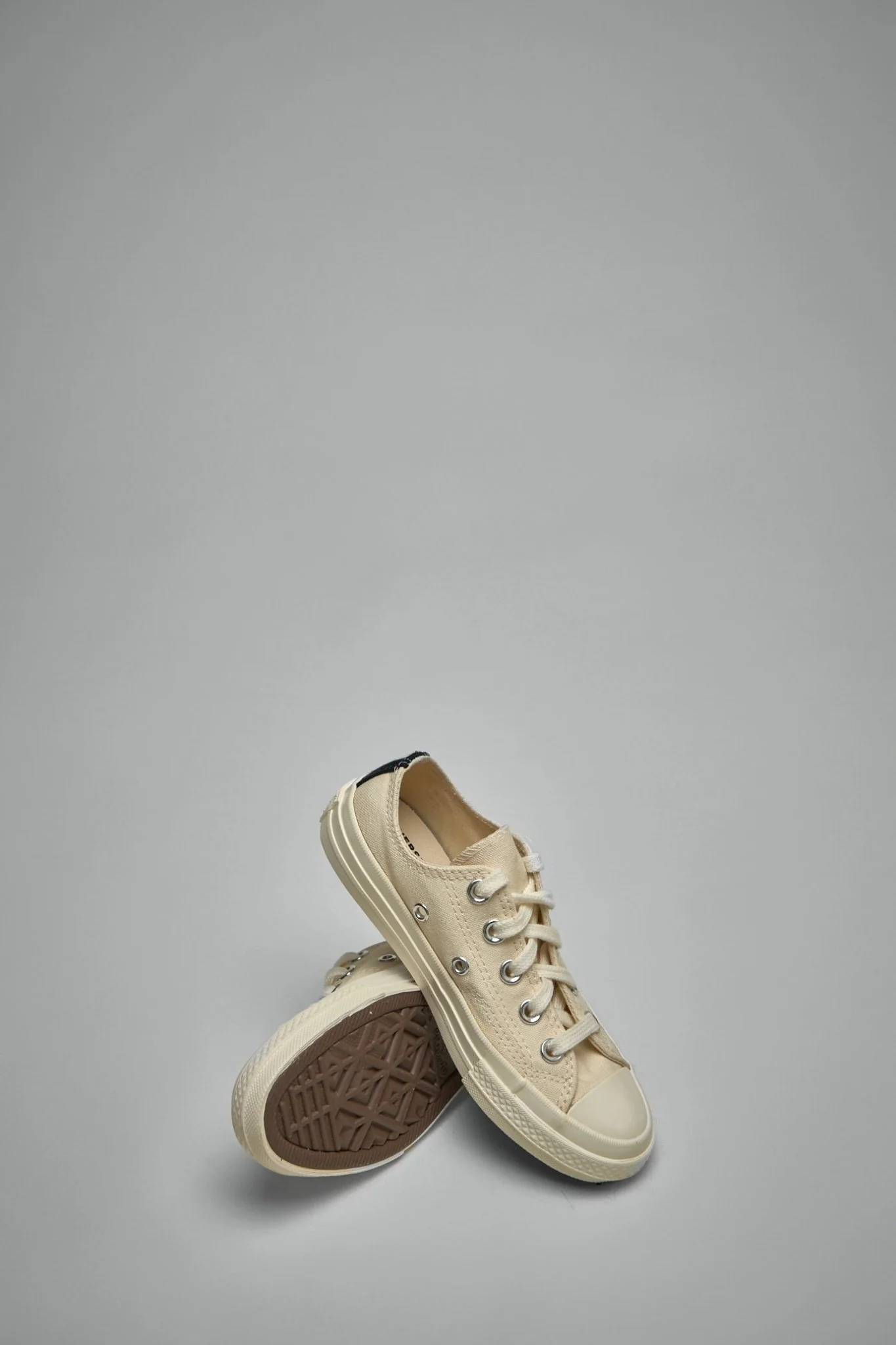 Small Red Heart Low Top Kids - Image 5