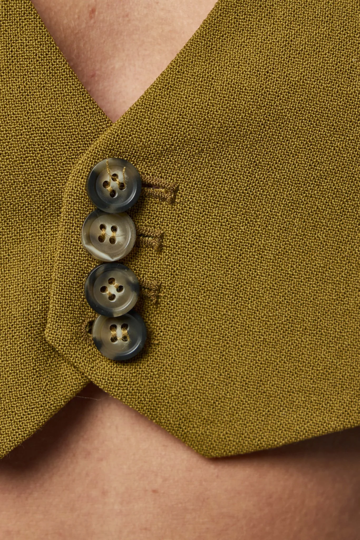 Backless Tailoring Gilet with Belt Detail - Image 5