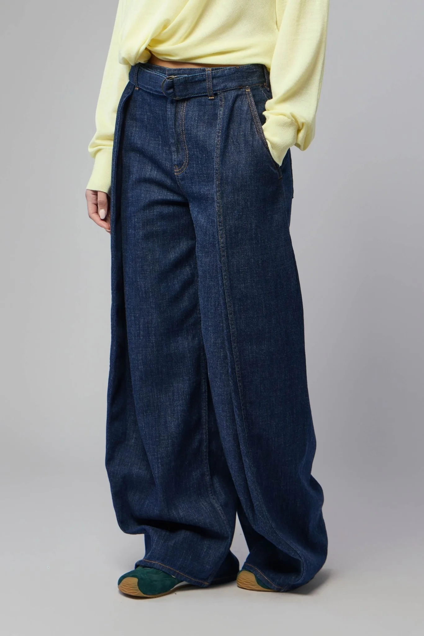 Belted Jeans in Denim - Image 3
