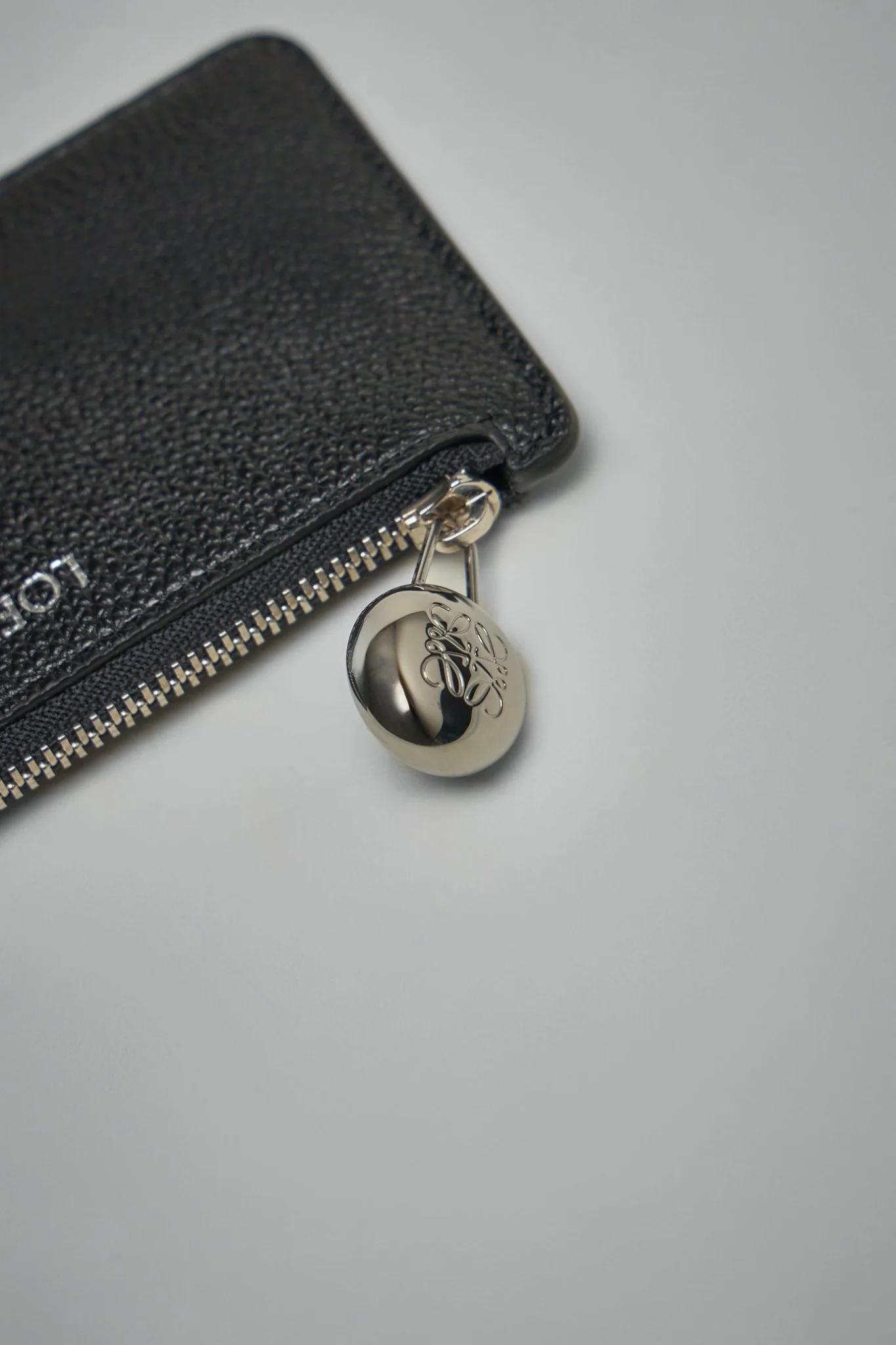 Pebble Coin Cardholder - Image 3