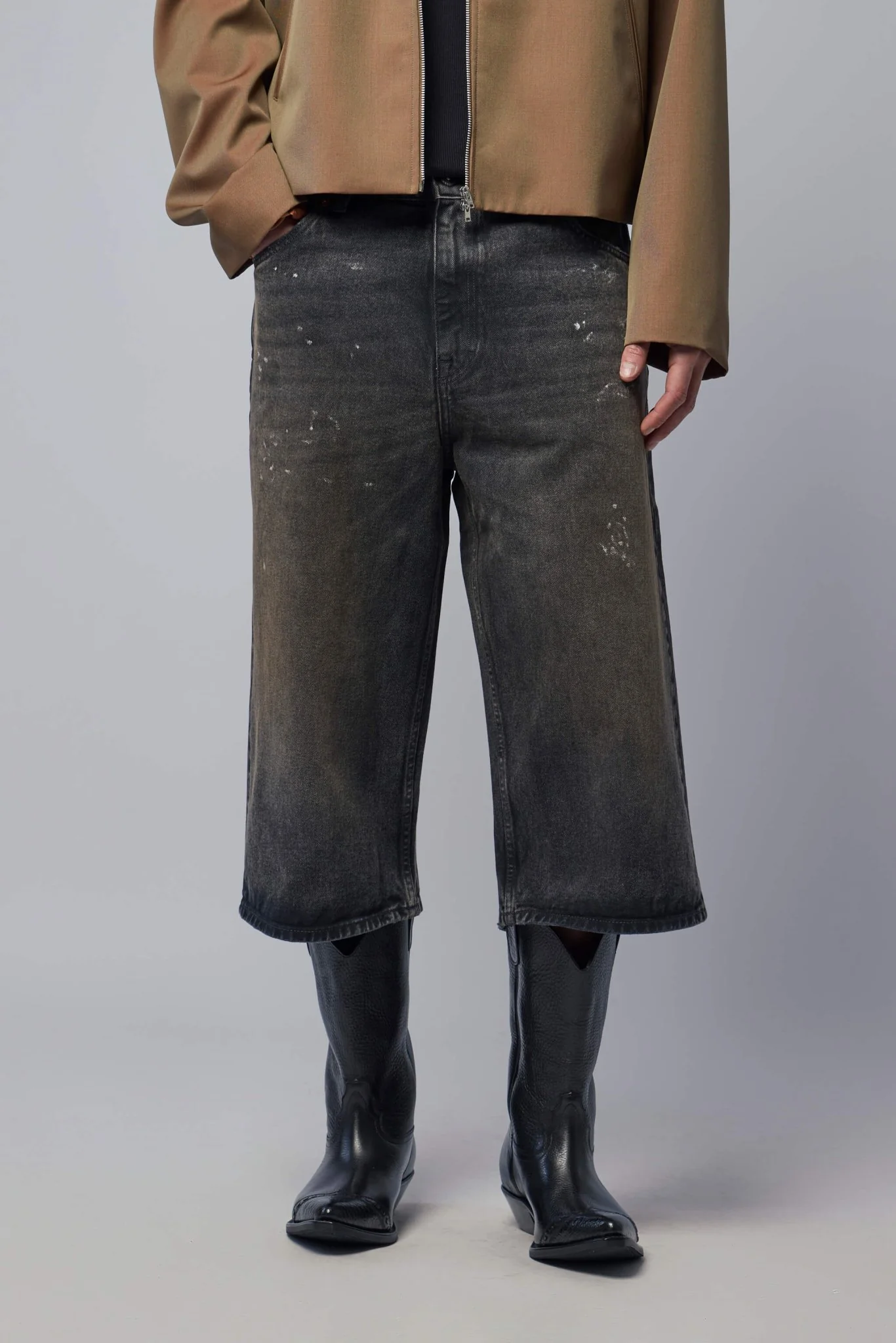 Capri Cut Nebula Wash Denim