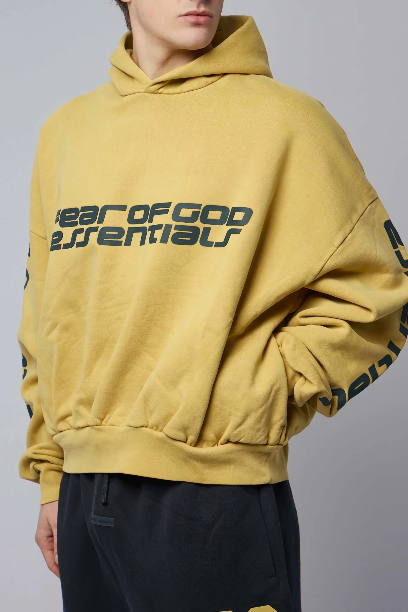 Cropped Relaxed Hoodie - Image 3