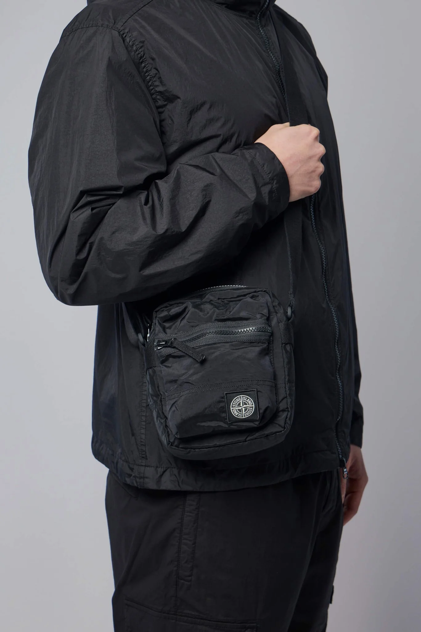 Cross Body Sleeve Body Bag - Image 3