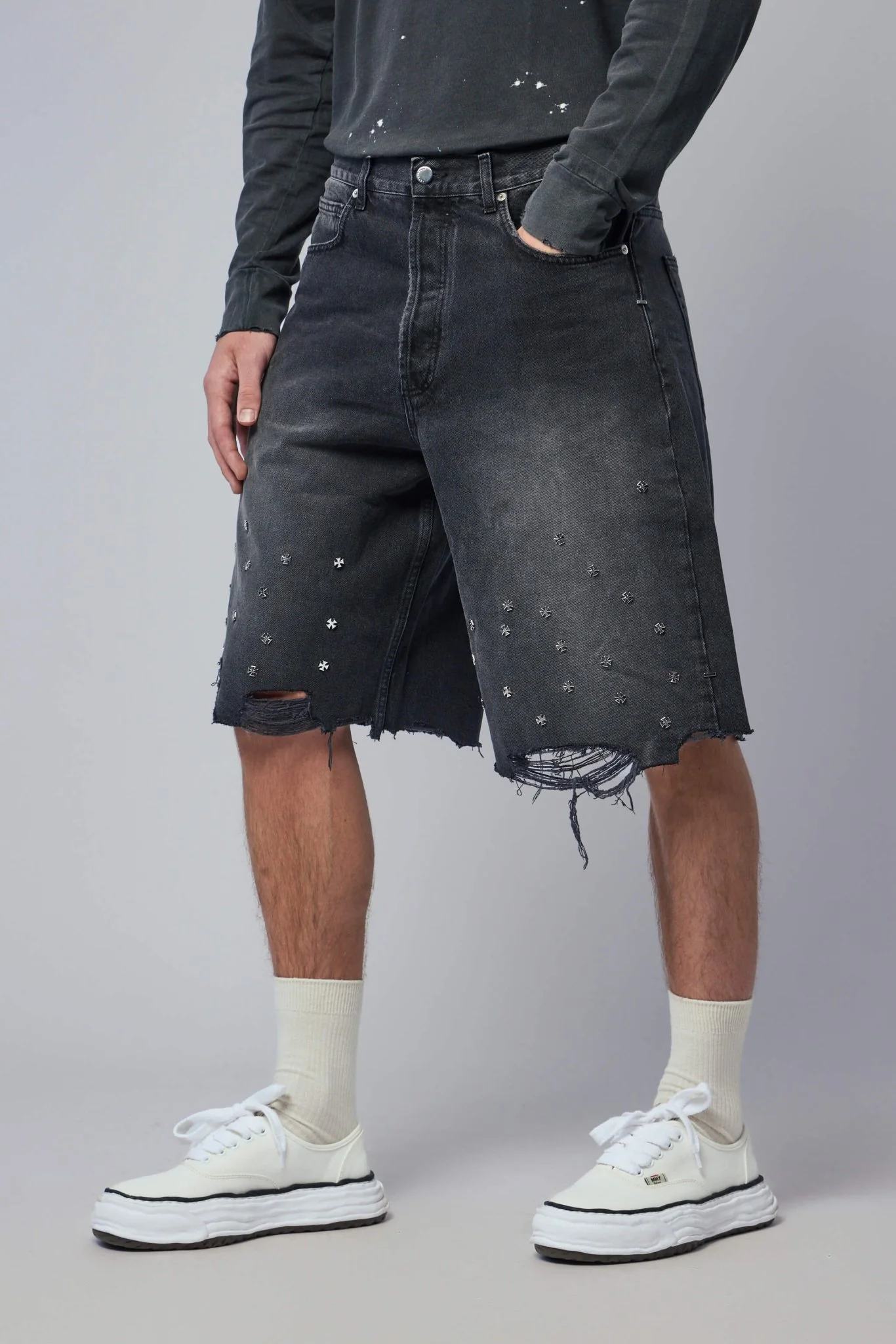 Cross Pin Baggy Jeans Shorts - Image 3