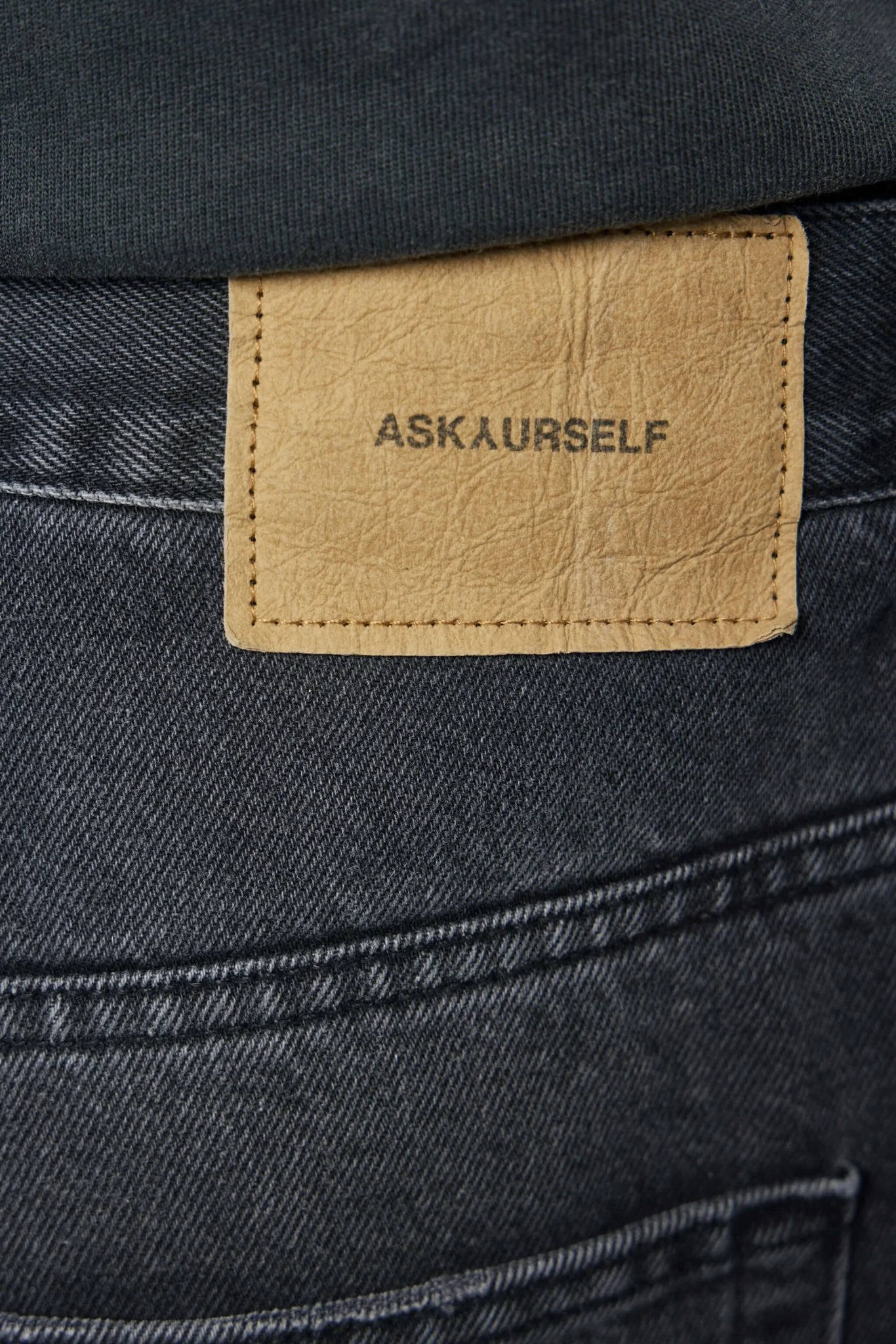 Cross Pin Baggy Jeans Shorts - Image 6