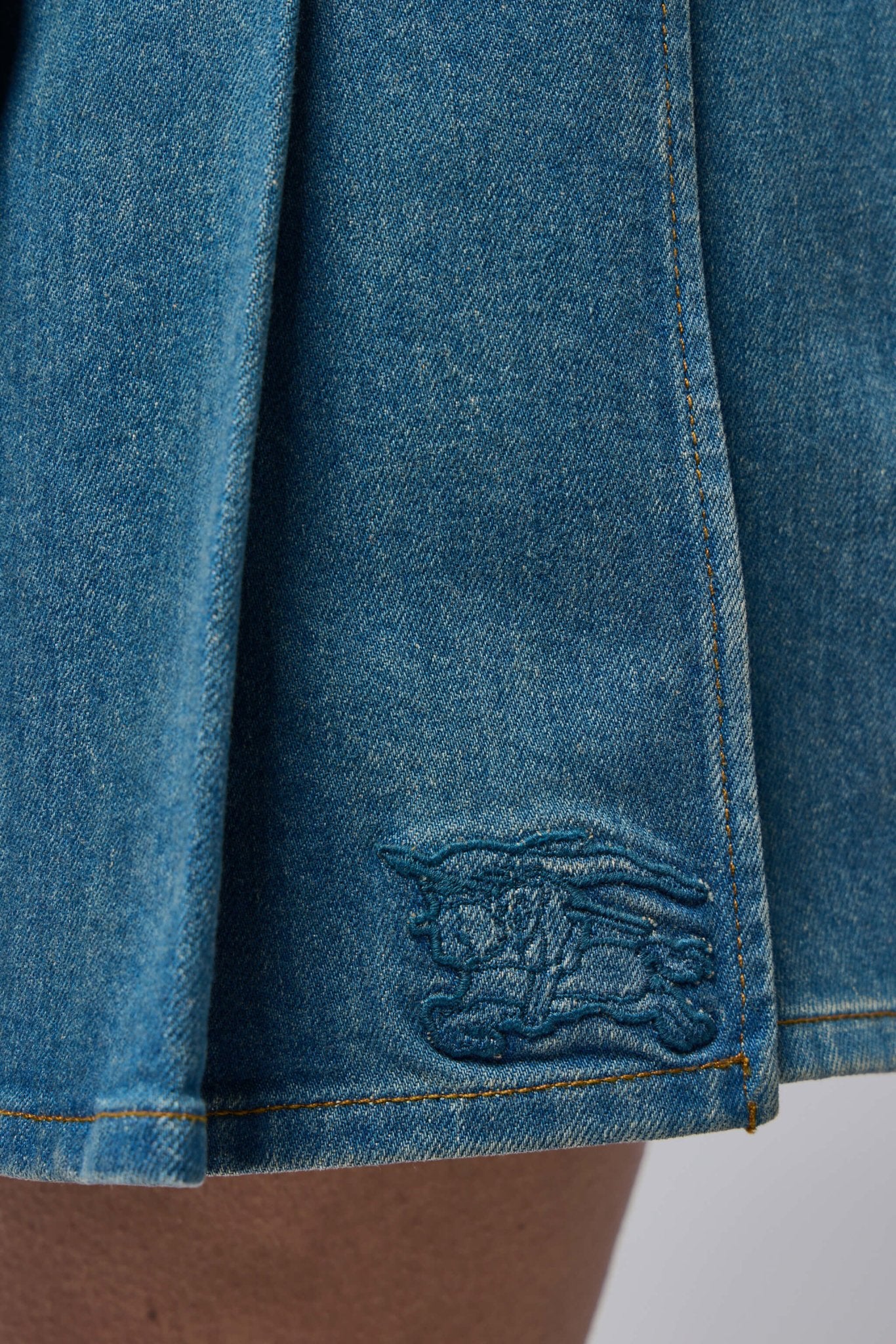Mid-rise Straight Jeans - Image 4