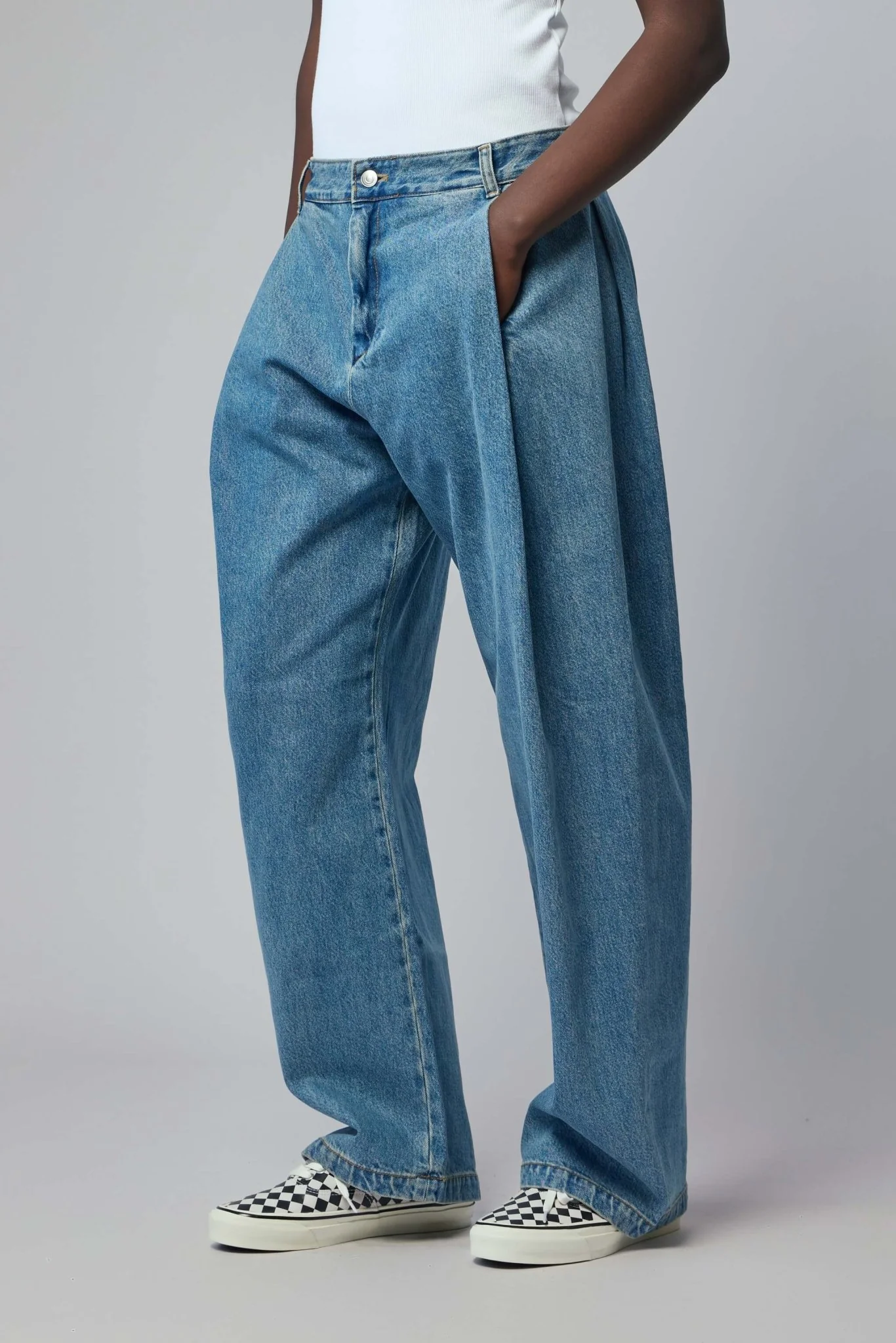 Denim 410 Bermuda Jeans - Image 3