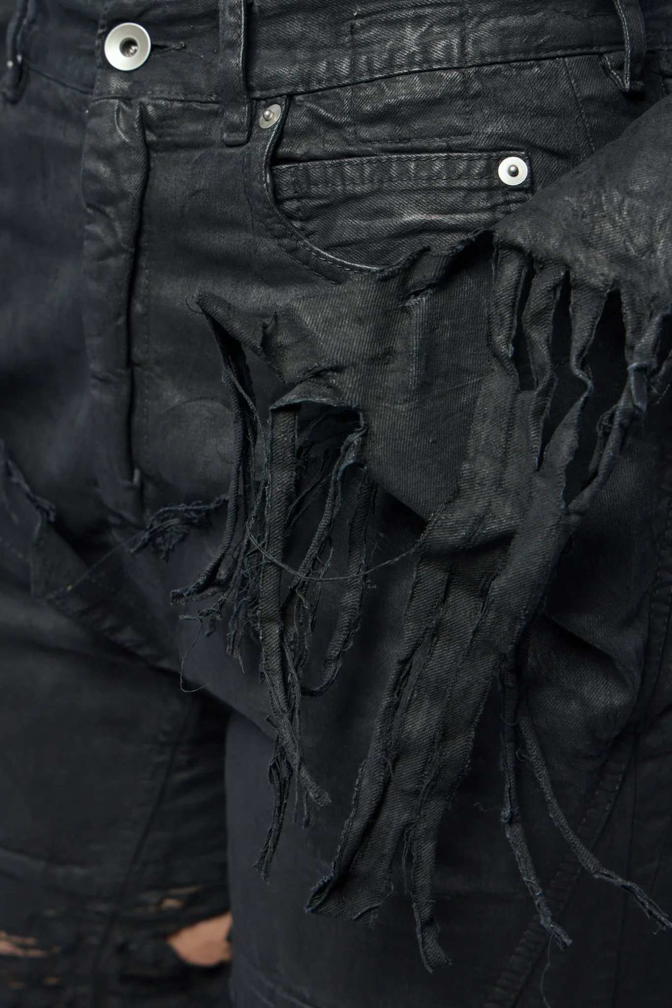 Slivered Tight Cut-off Denim Shorts - Image 4