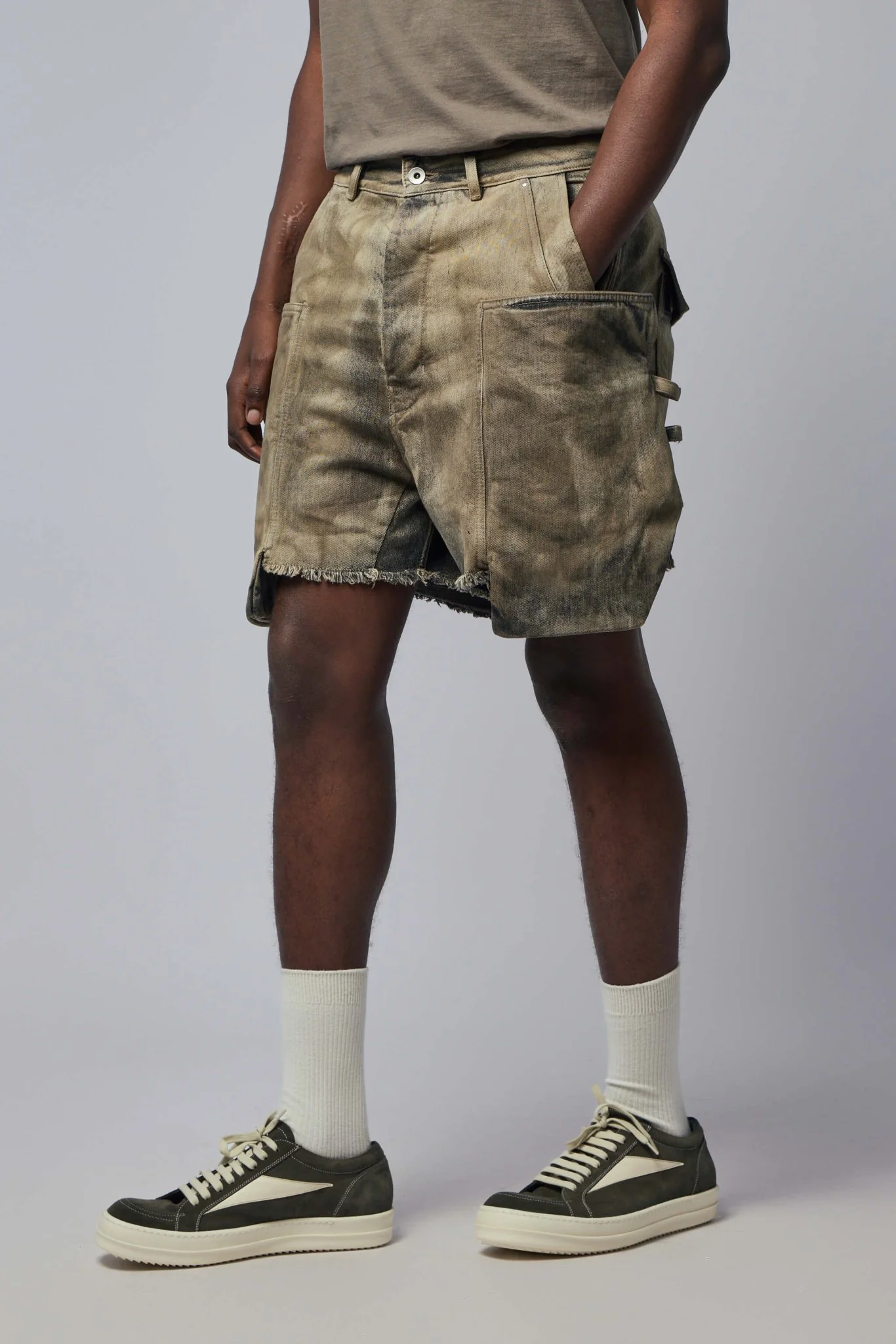 Stefan Cargo Shorts - Image 3
