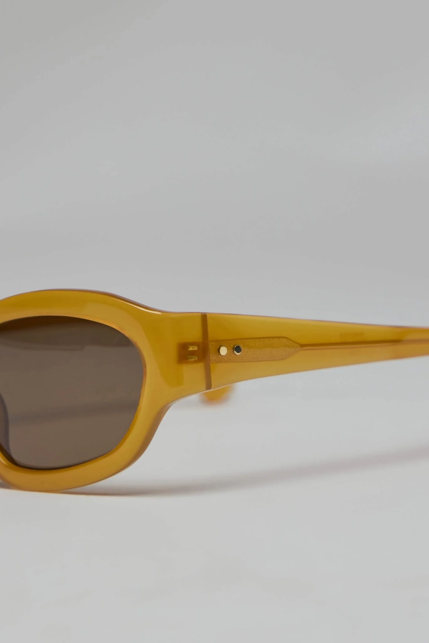 Dvn 215 Sunglasses - Image 4