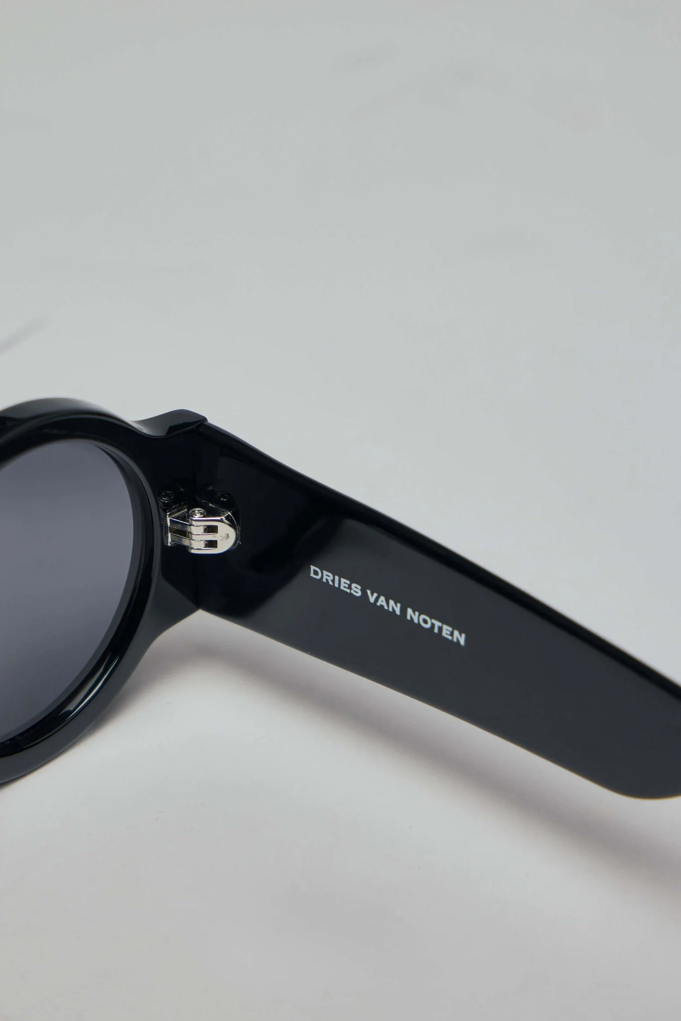 Round Sunglasses - Image 5