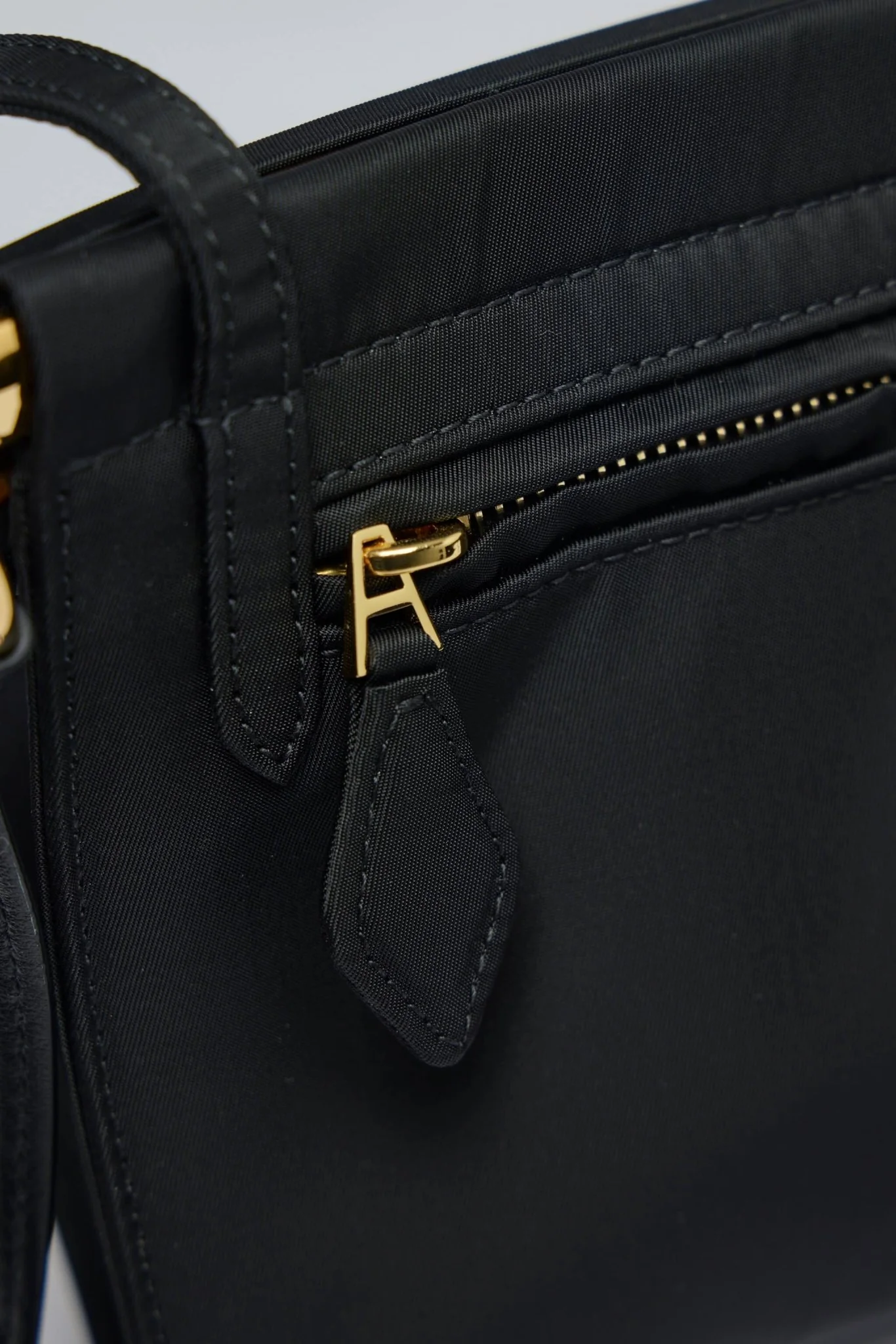 Le Click East West Medium Bag - Image 5