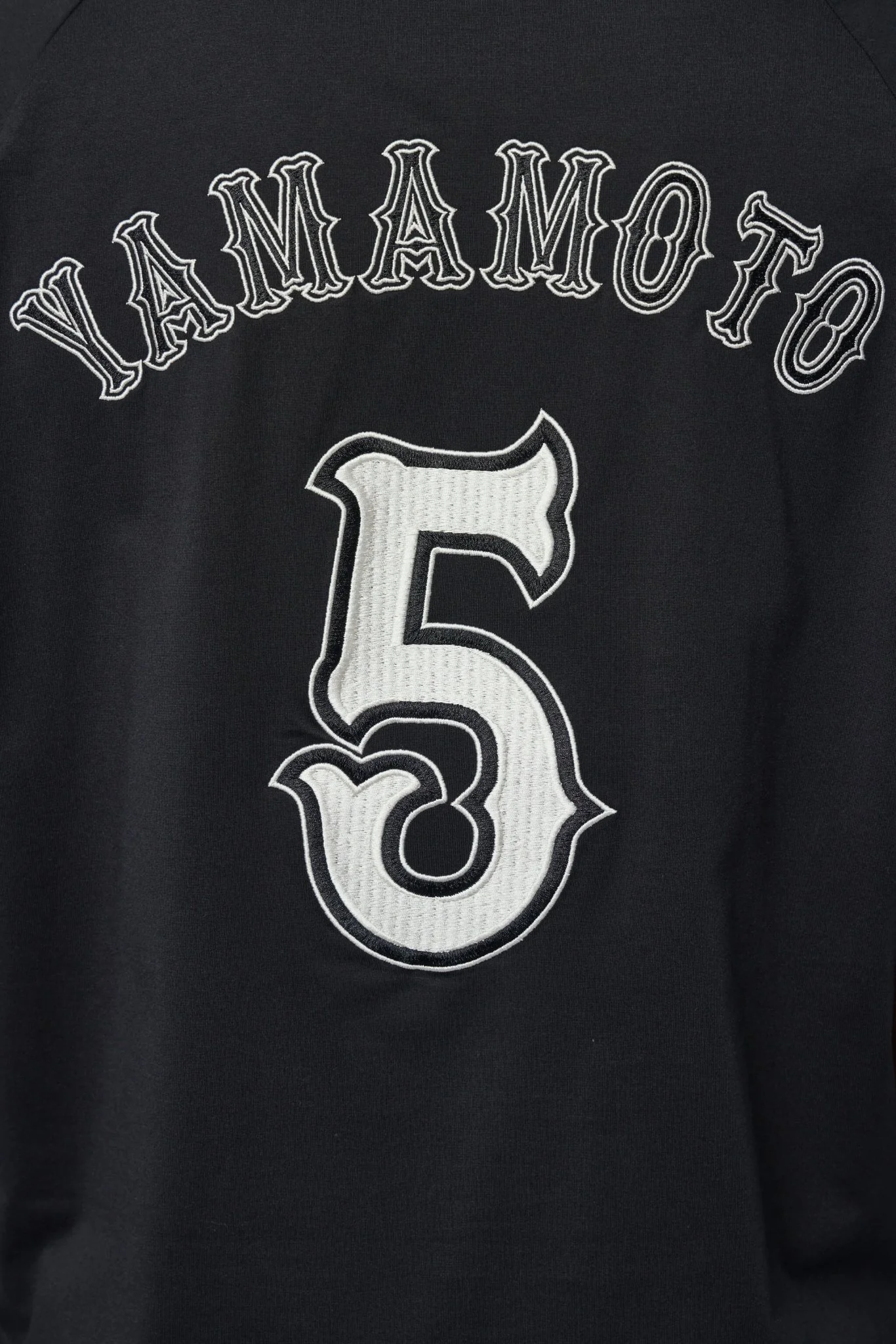 El5 Gfx SS Tee Black - Image 6