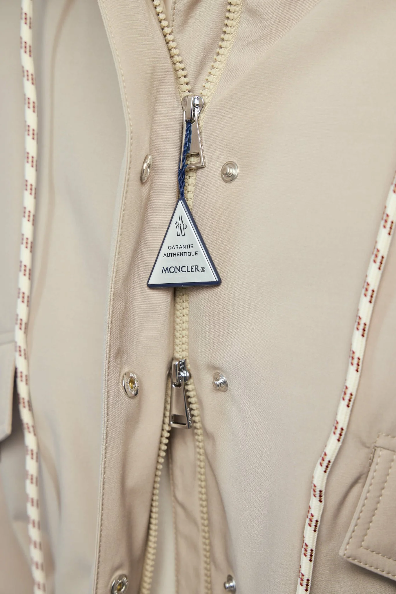 Eucalyptus Hooded Short Down Jacket - Image 4