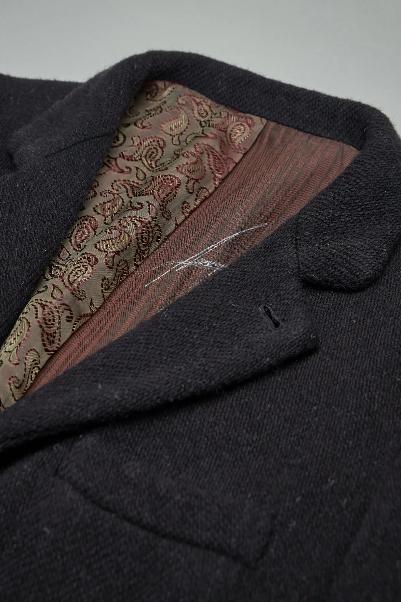 Extended Length Single-breasted 3 Button Jacket - Image 5