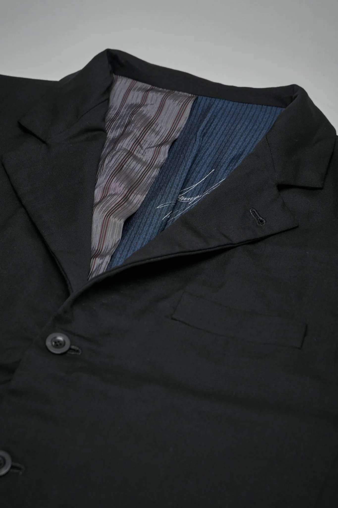 3-button Single-breasted Peak-lapel Hand Pad-stitched Jacket - Image 5