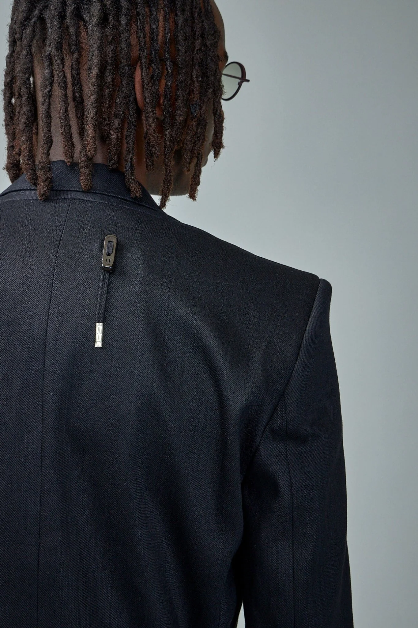 SUIT3 - Image 4