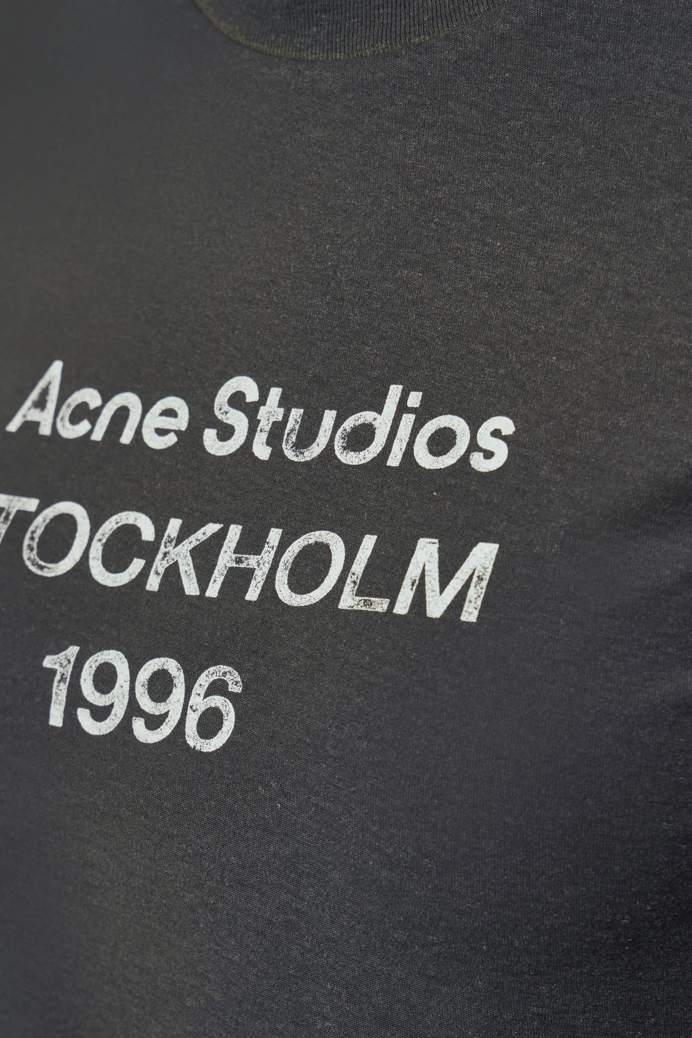 Fitted Logo T-shirt - Image 4