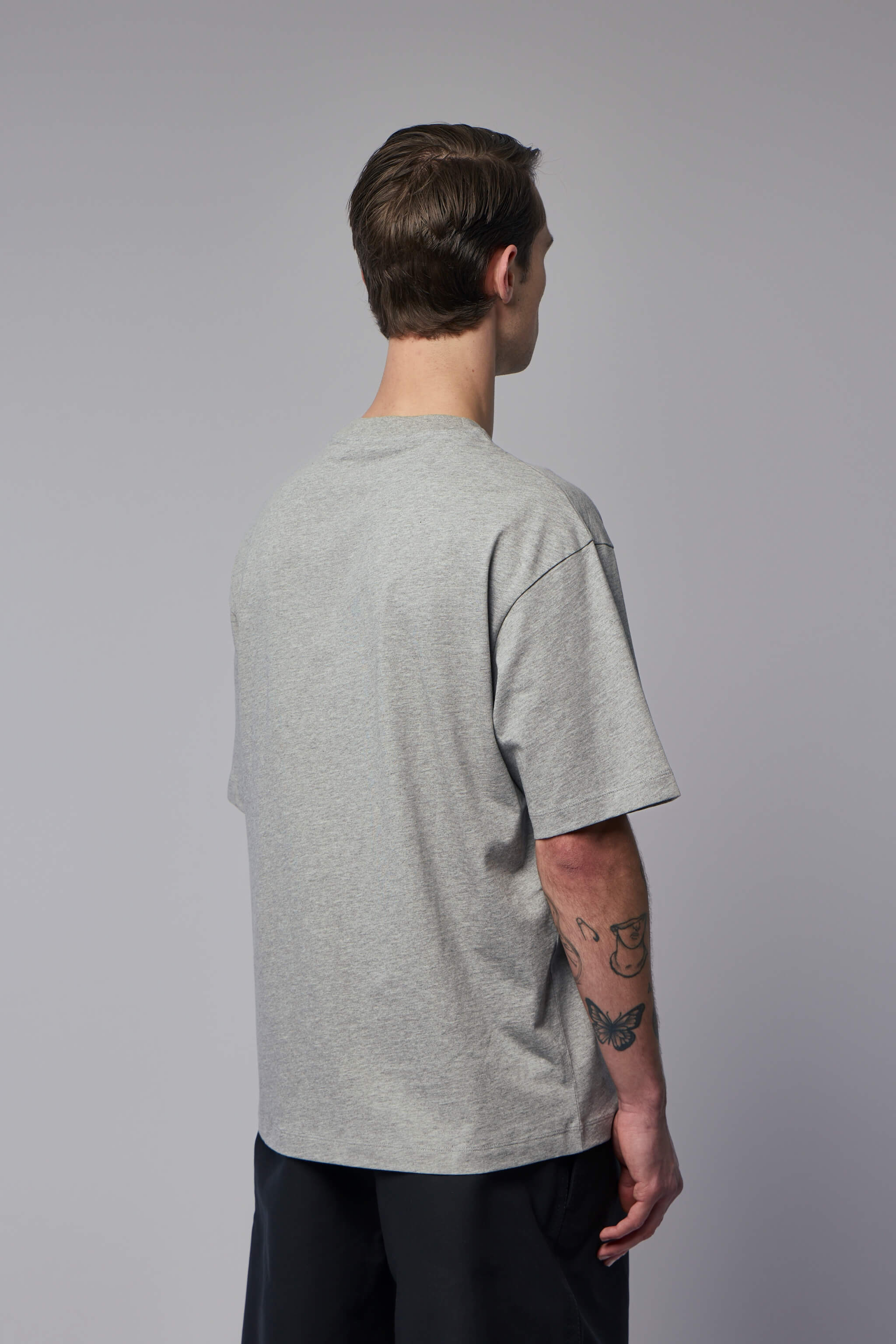 Logo T-shirt - Relaxed Unisex Fit - Image 5