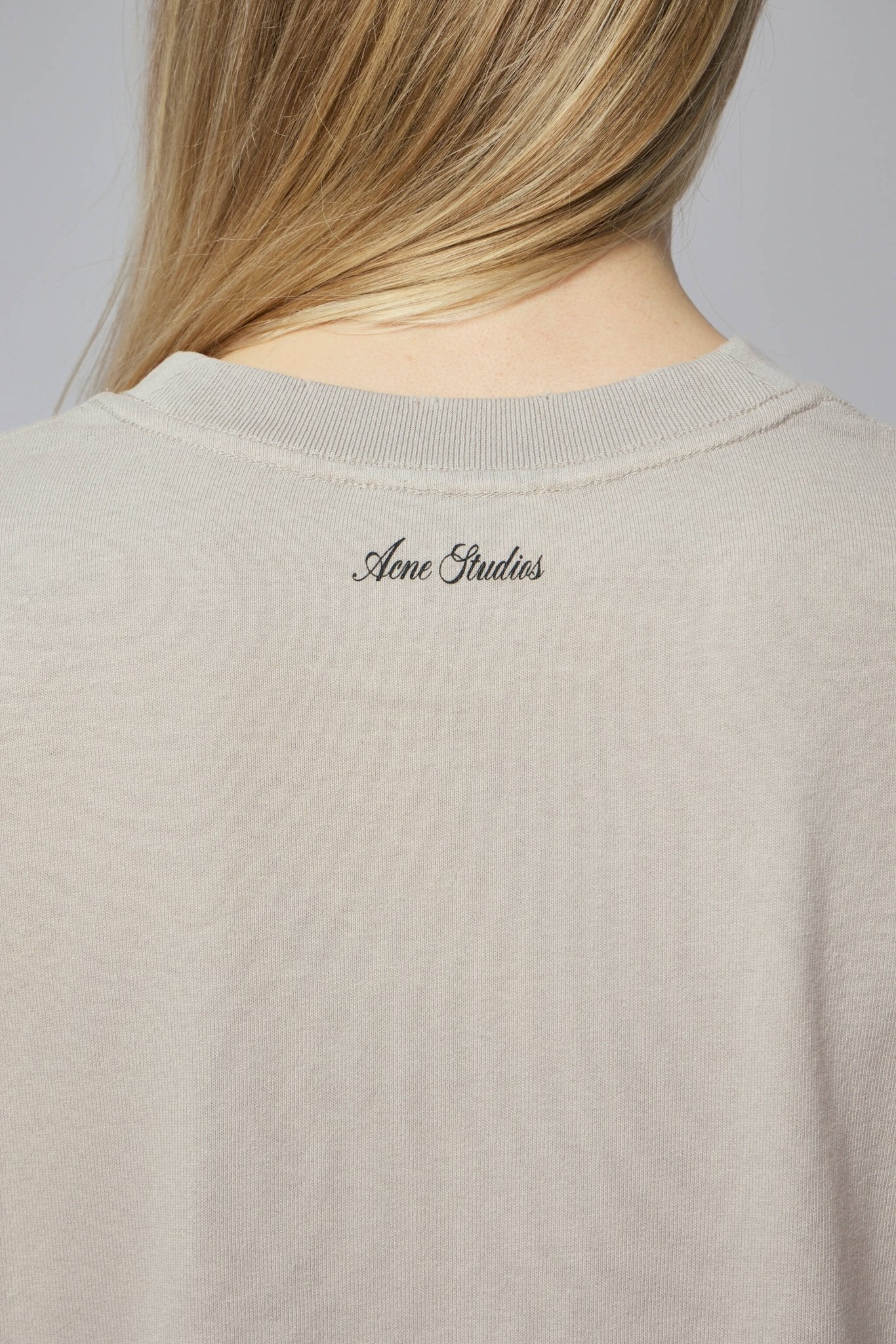 Layered Graphic T-shirt - Image 6