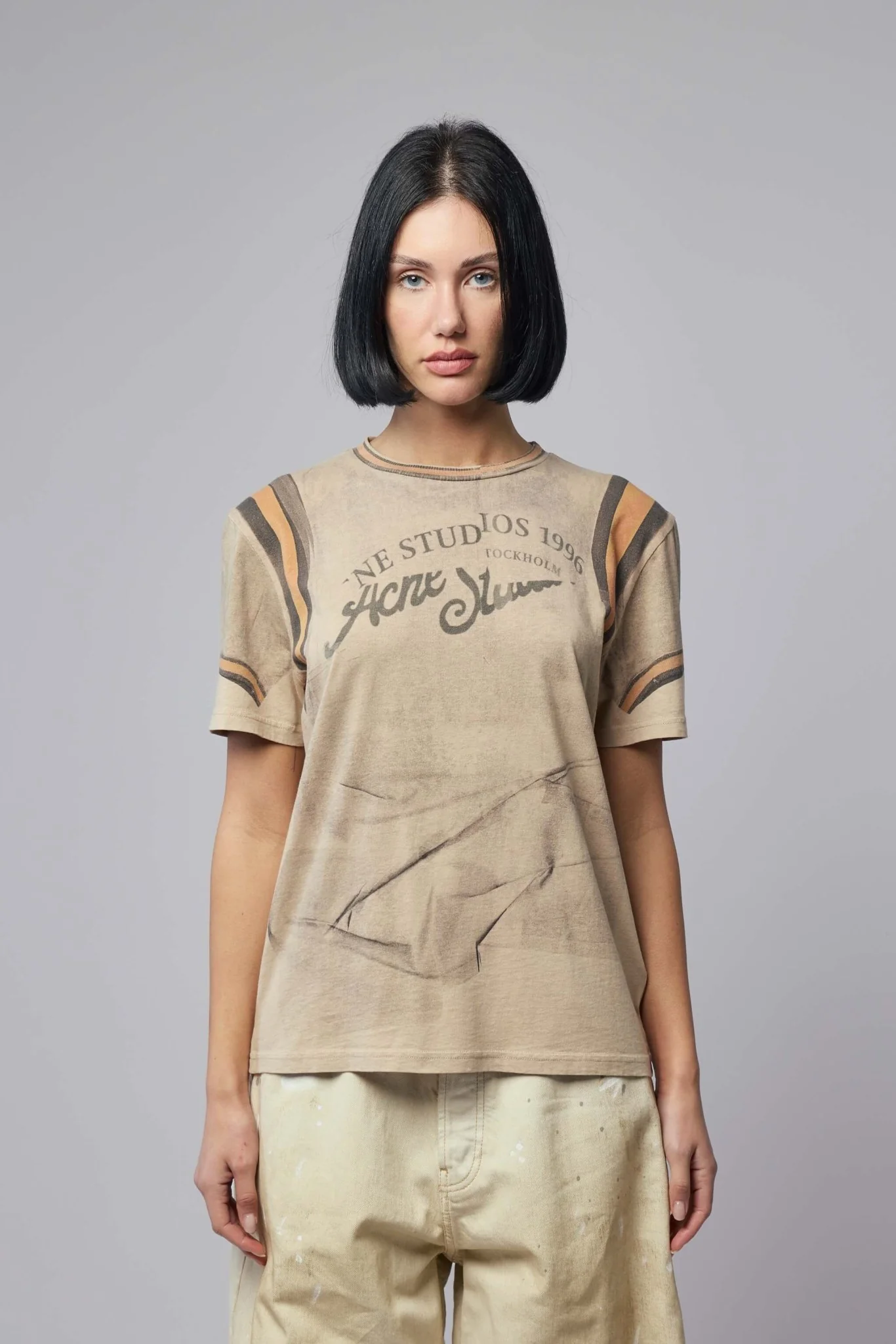 Graphic T-shirt - Image 2