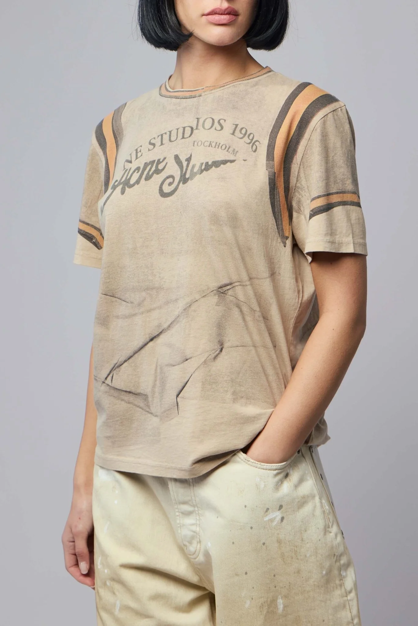 Graphic T-shirt - Image 3