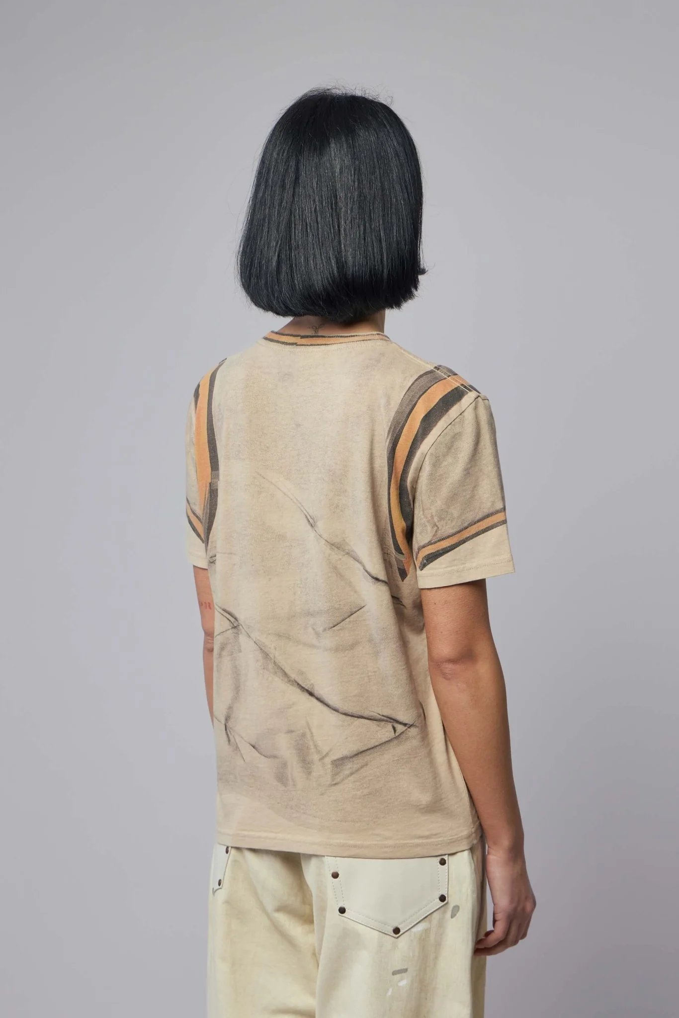 Graphic T-shirt - Image 5
