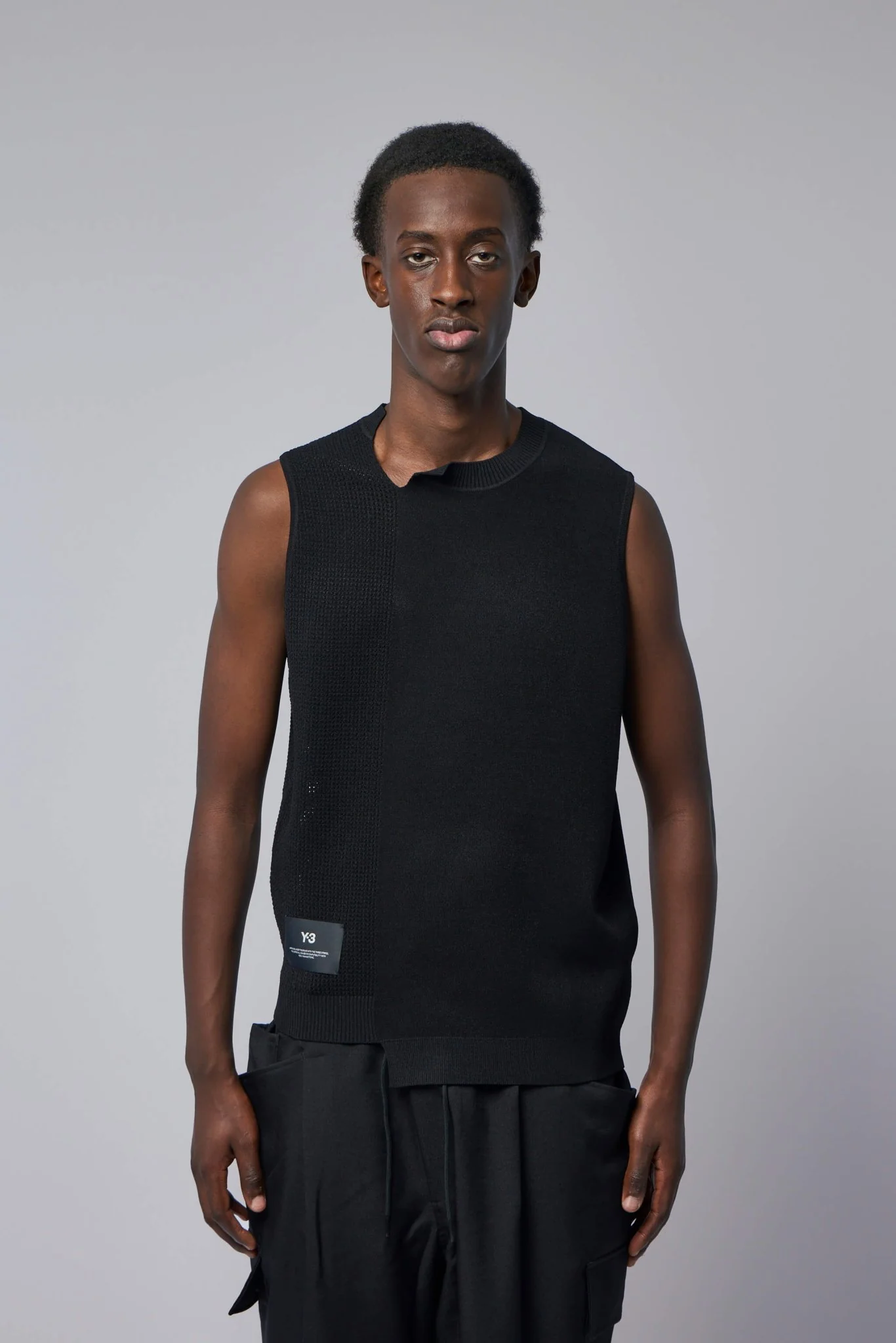 Gfx Knitted Vest - Image 2