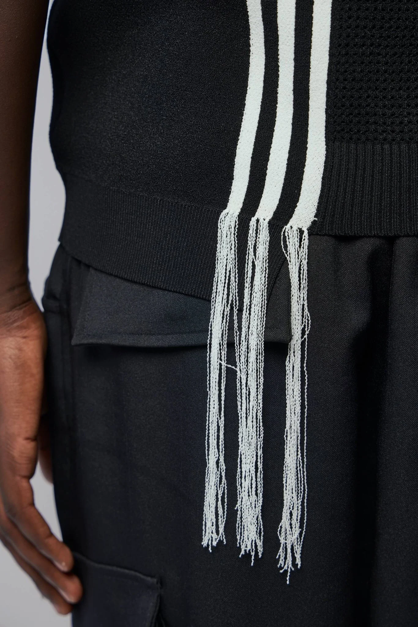 Gfx Knitted Vest - Image 6