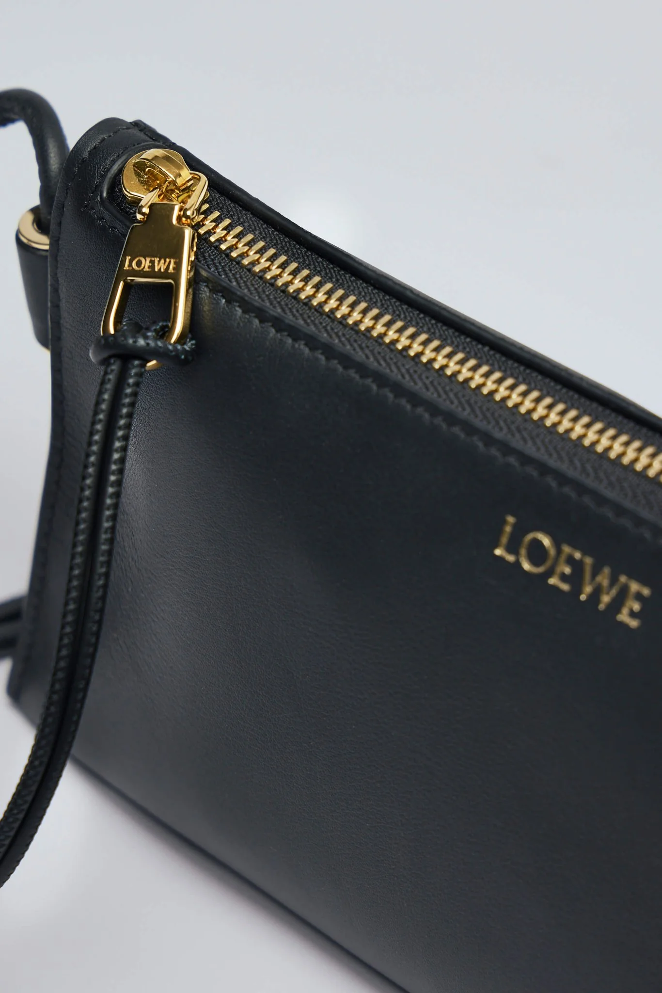 Joya Pouch in Nappa Calfskin - Image 4