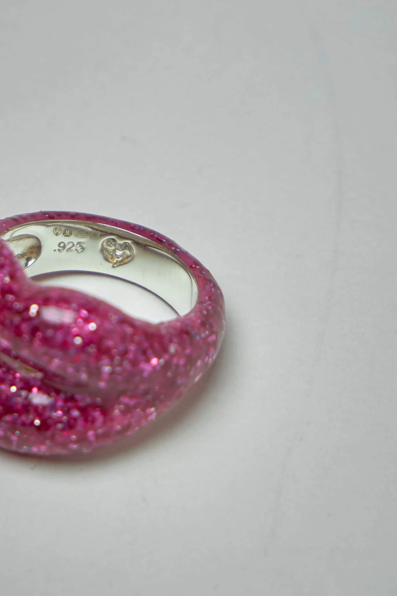 Hotlips Glitter Pink - Image 4