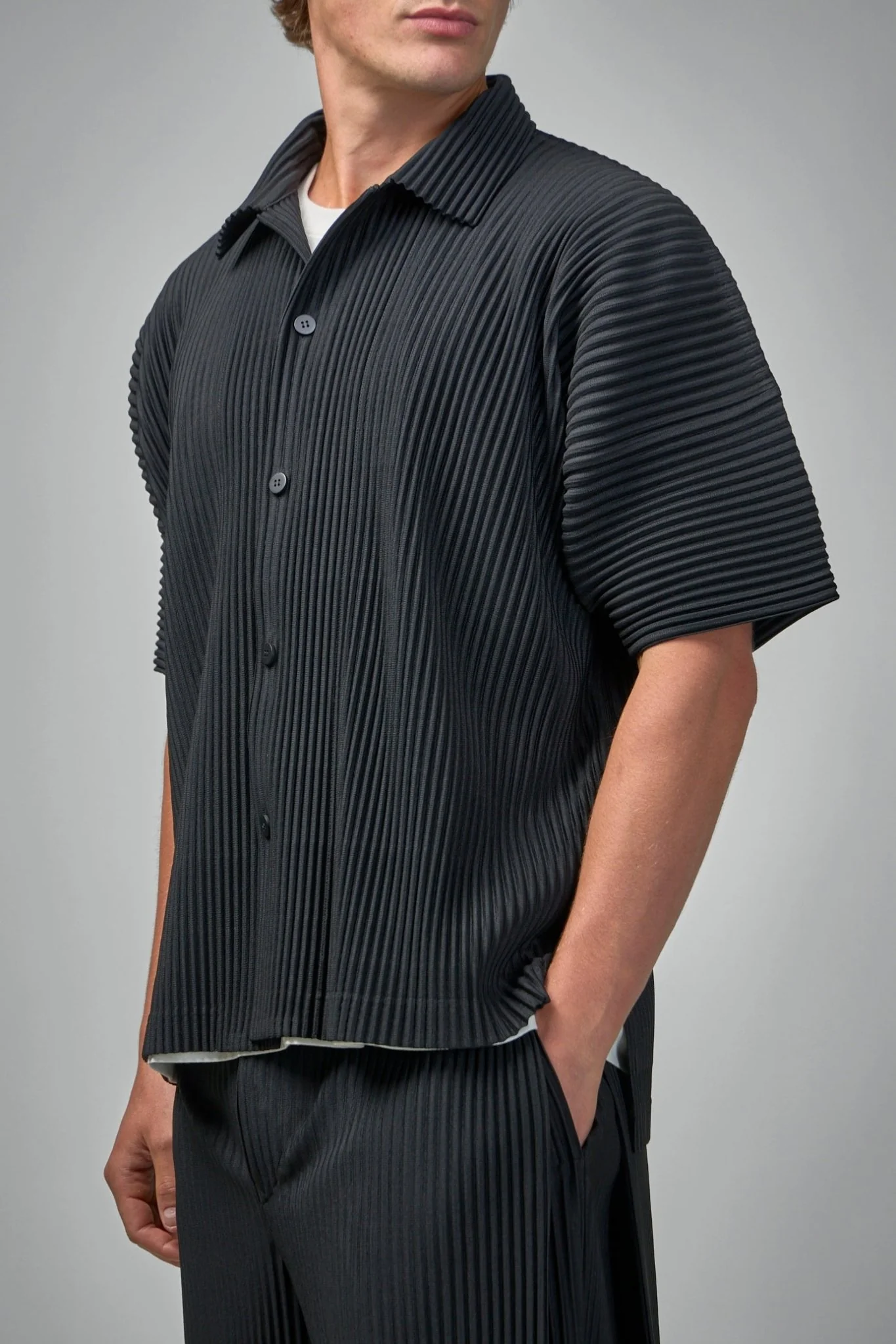 Pleated Vacation Shirt - Image 4