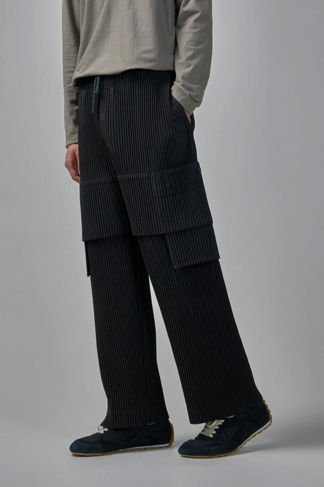 Multi-pocket Pants - Image 4