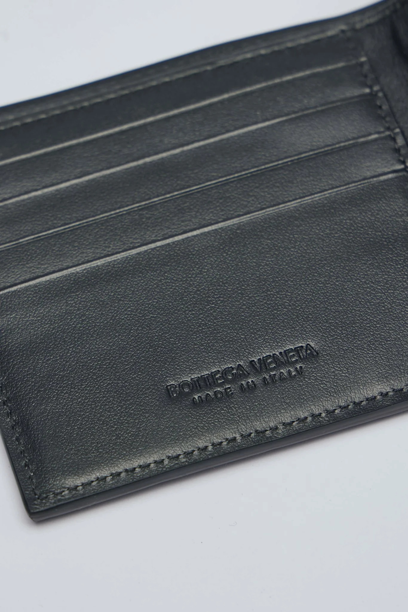 Intrecciato Bi-fold Wallet - Image 3