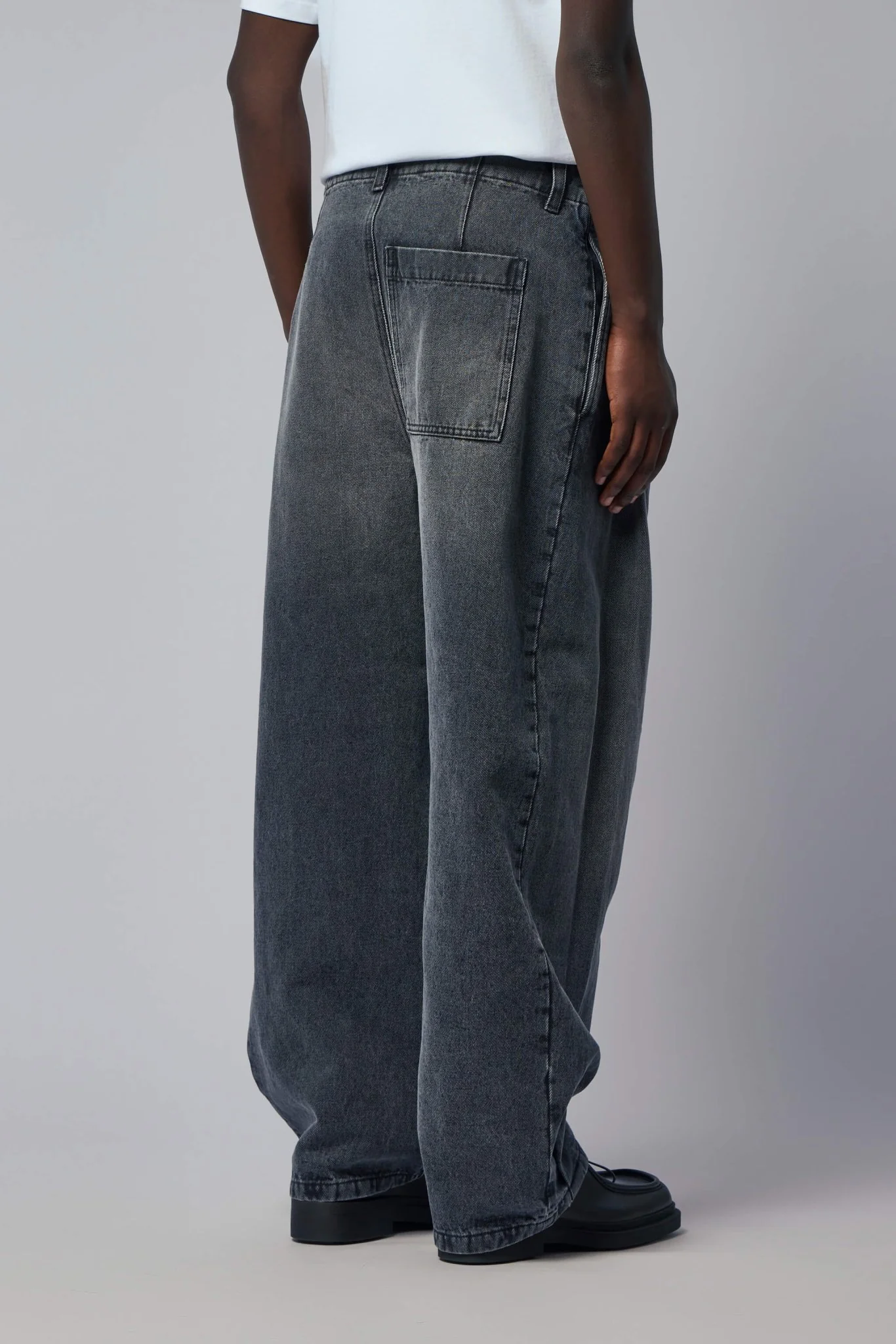 Wide-Leg Jeans - Image 6