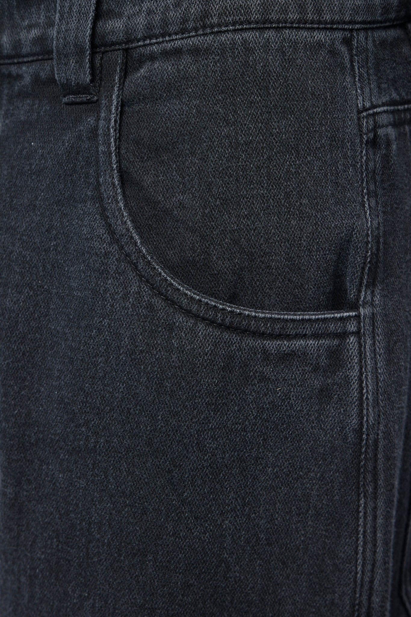Jeans In Blue Selvage Denim Straight Leg - Image 4